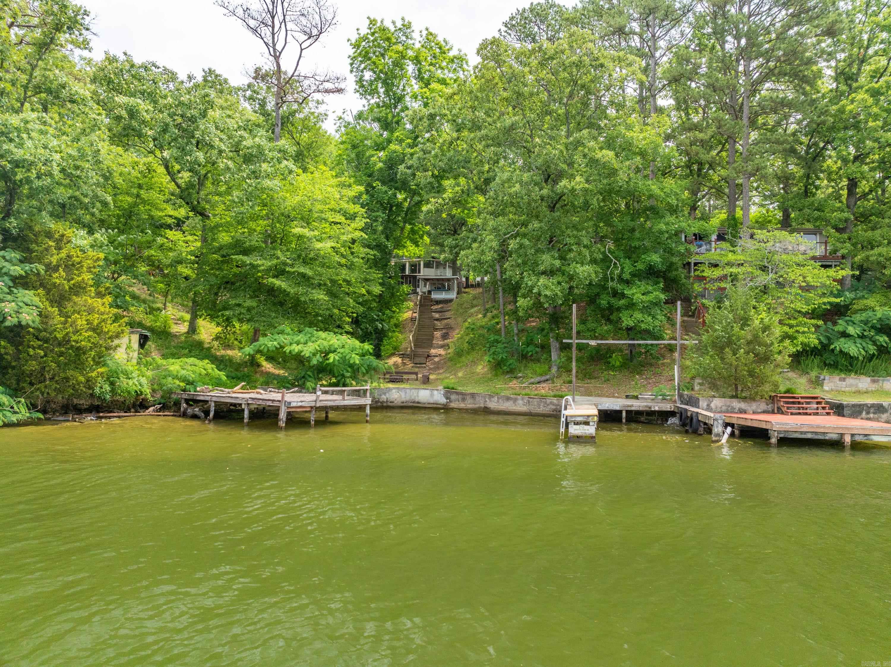 ARROWHEAD LAKE ESTATES - Residential