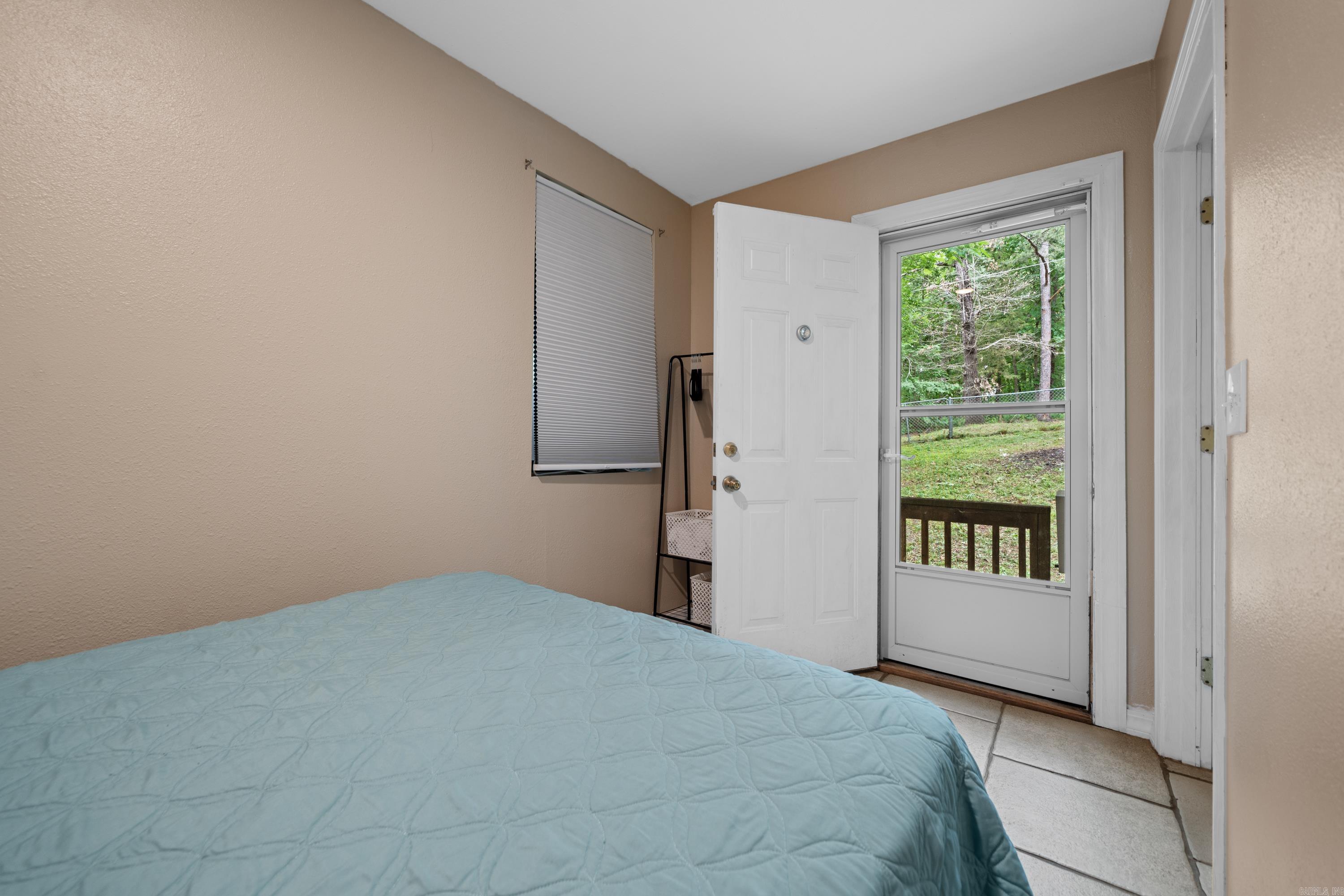ARROWHEAD LAKE ESTATES - Residential