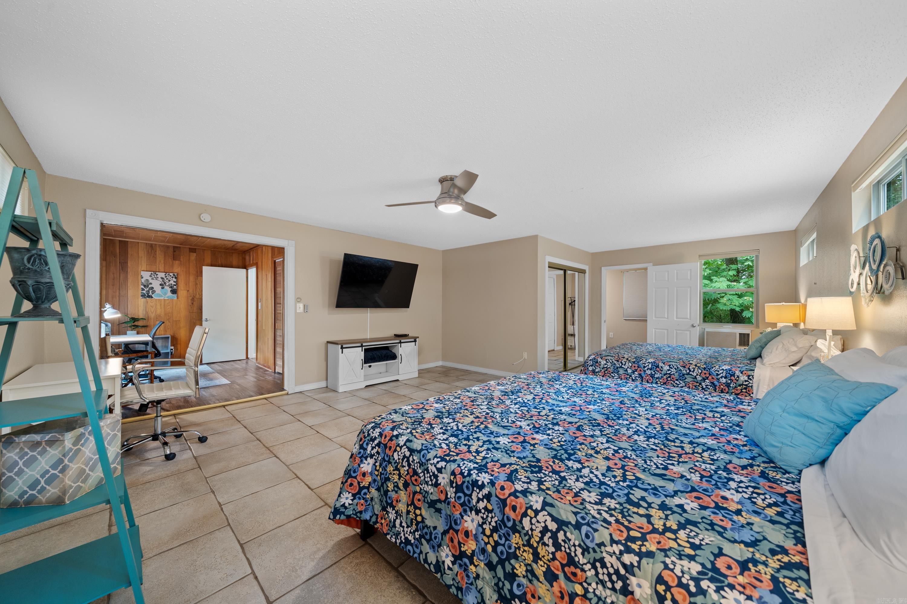 ARROWHEAD LAKE ESTATES - Residential