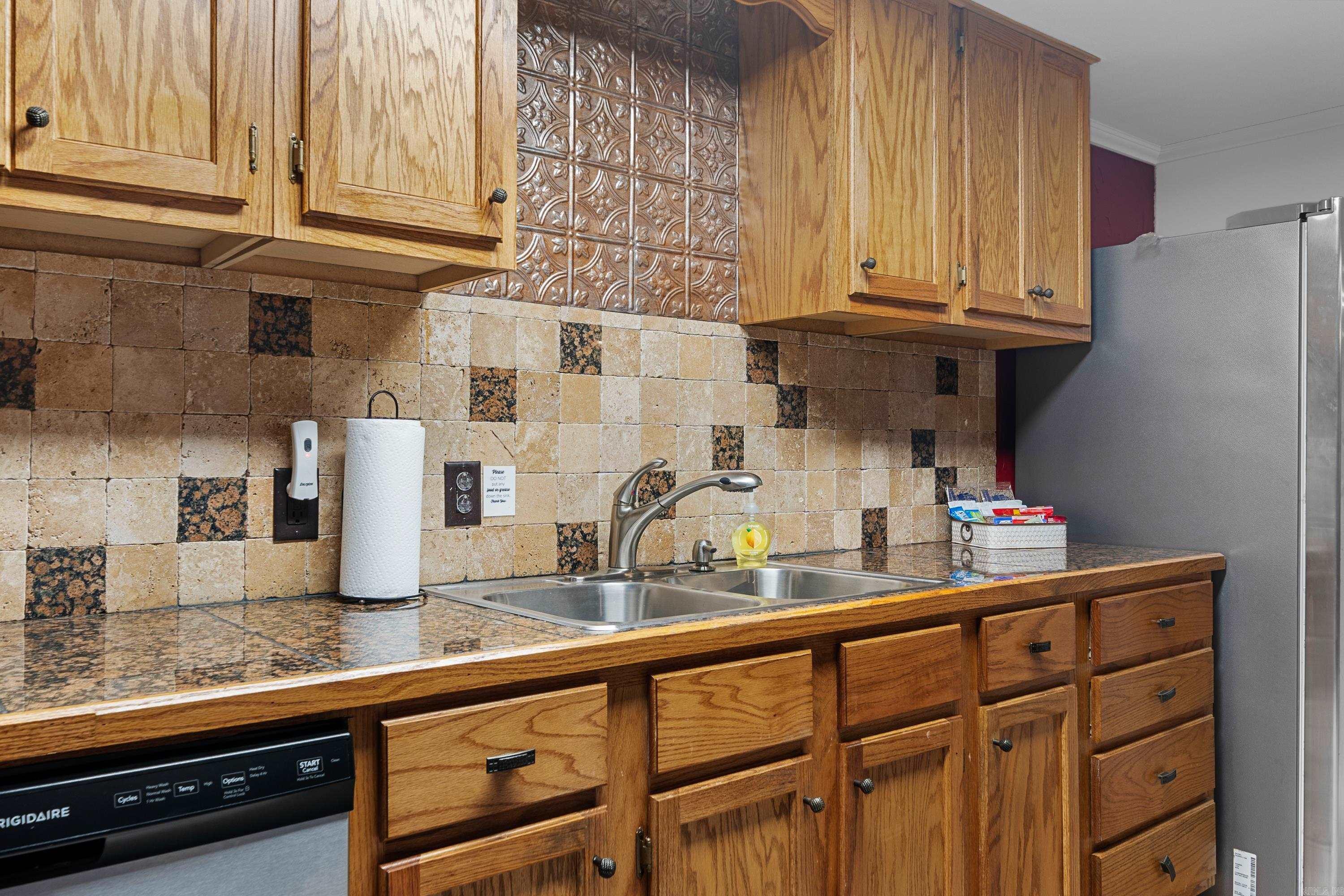 ARROWHEAD LAKE ESTATES - Residential