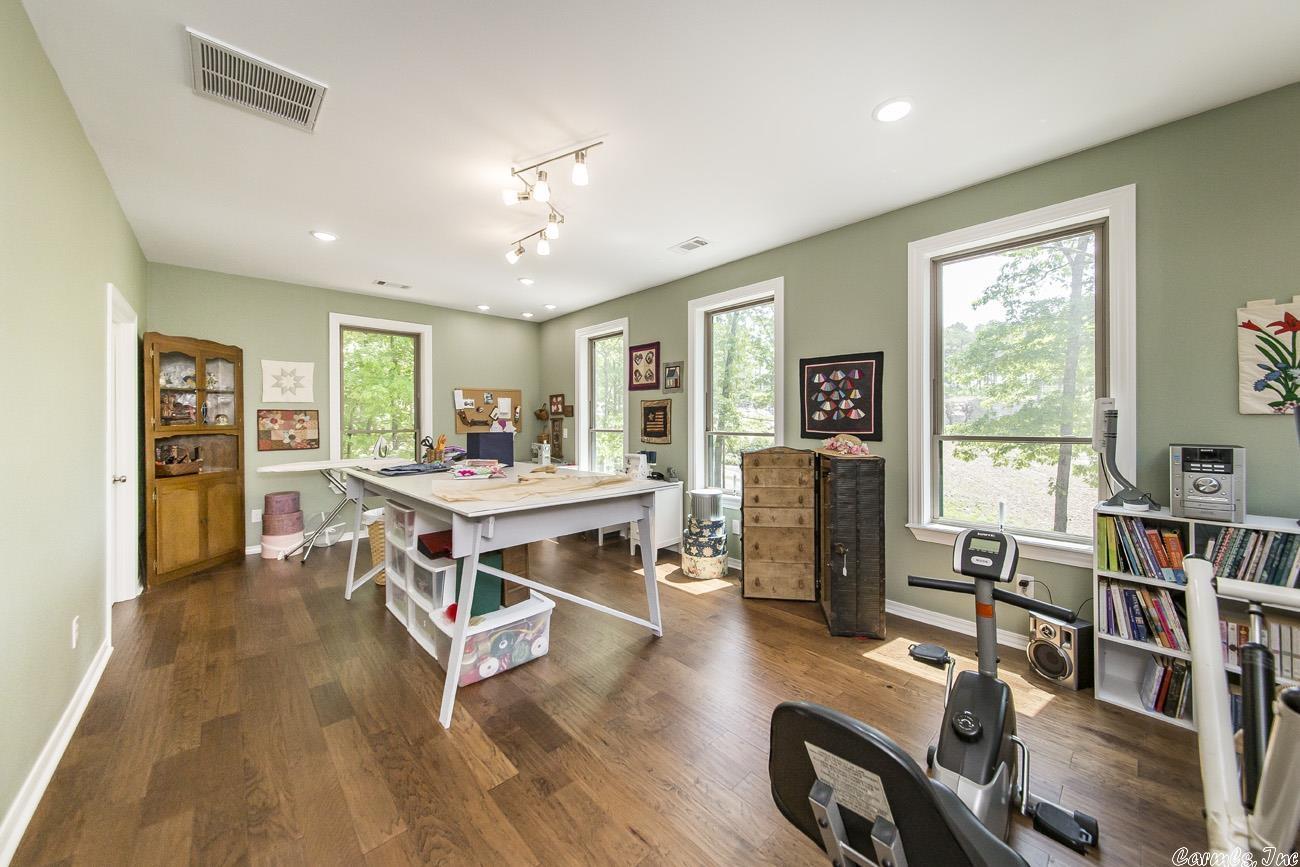 INDIAN HILLS - Residential