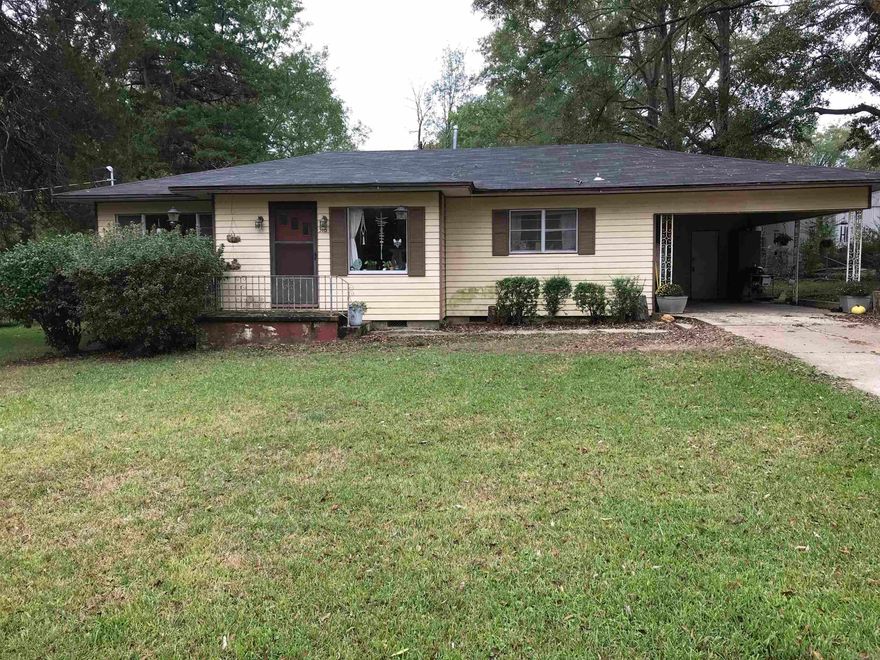 Welcome to this great starter home or investment property. This is a 2 bedroom, 1 bathroom home with hardwood floors and a fenced in backyard. Upgrades include new roof, HVAC heating/air, plumbing, and electrical upgrades. This property is realtor owned. Please call/text for an appointment today! Need 24 hour notice.
