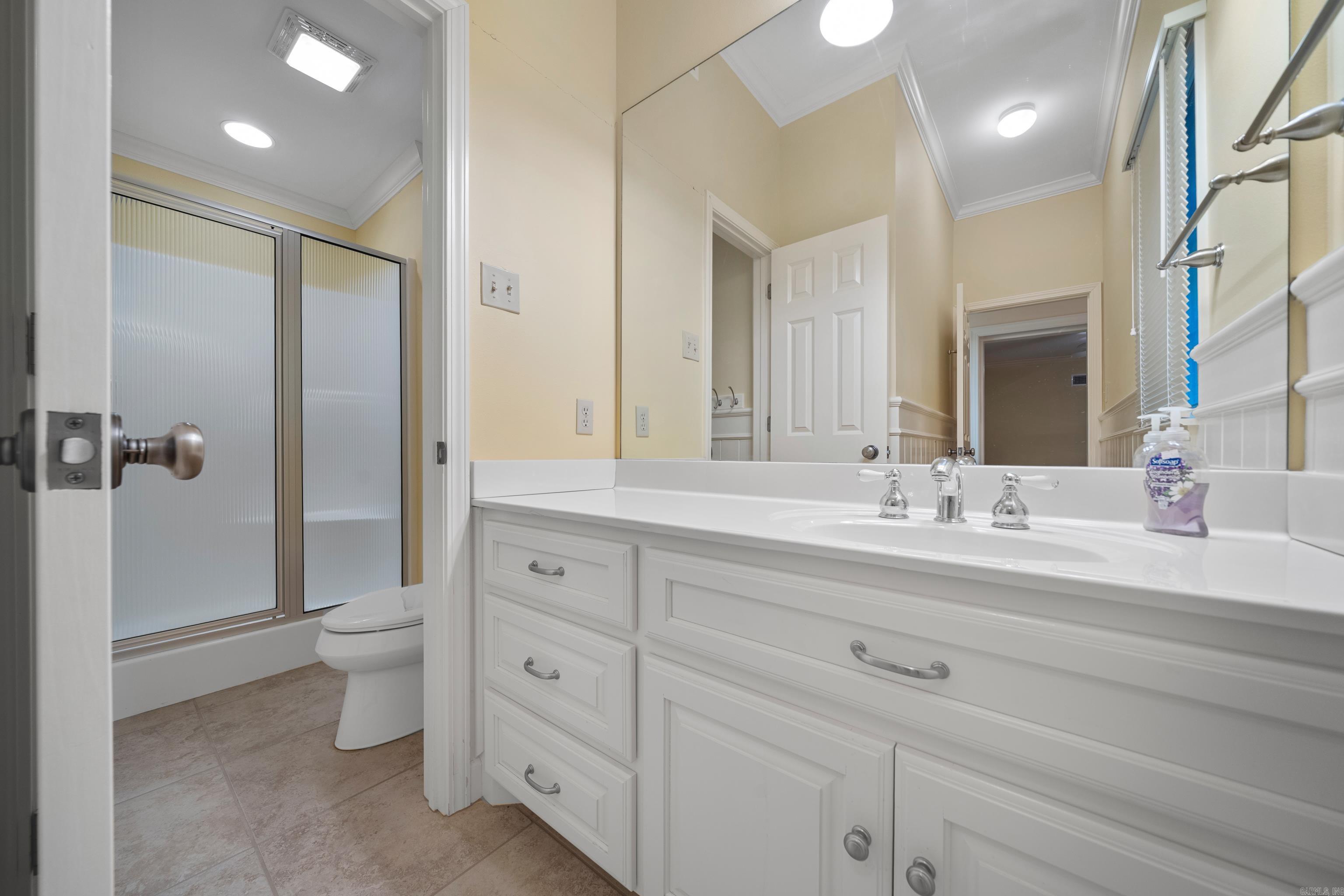 LAKE FOREST SHORES - Residential