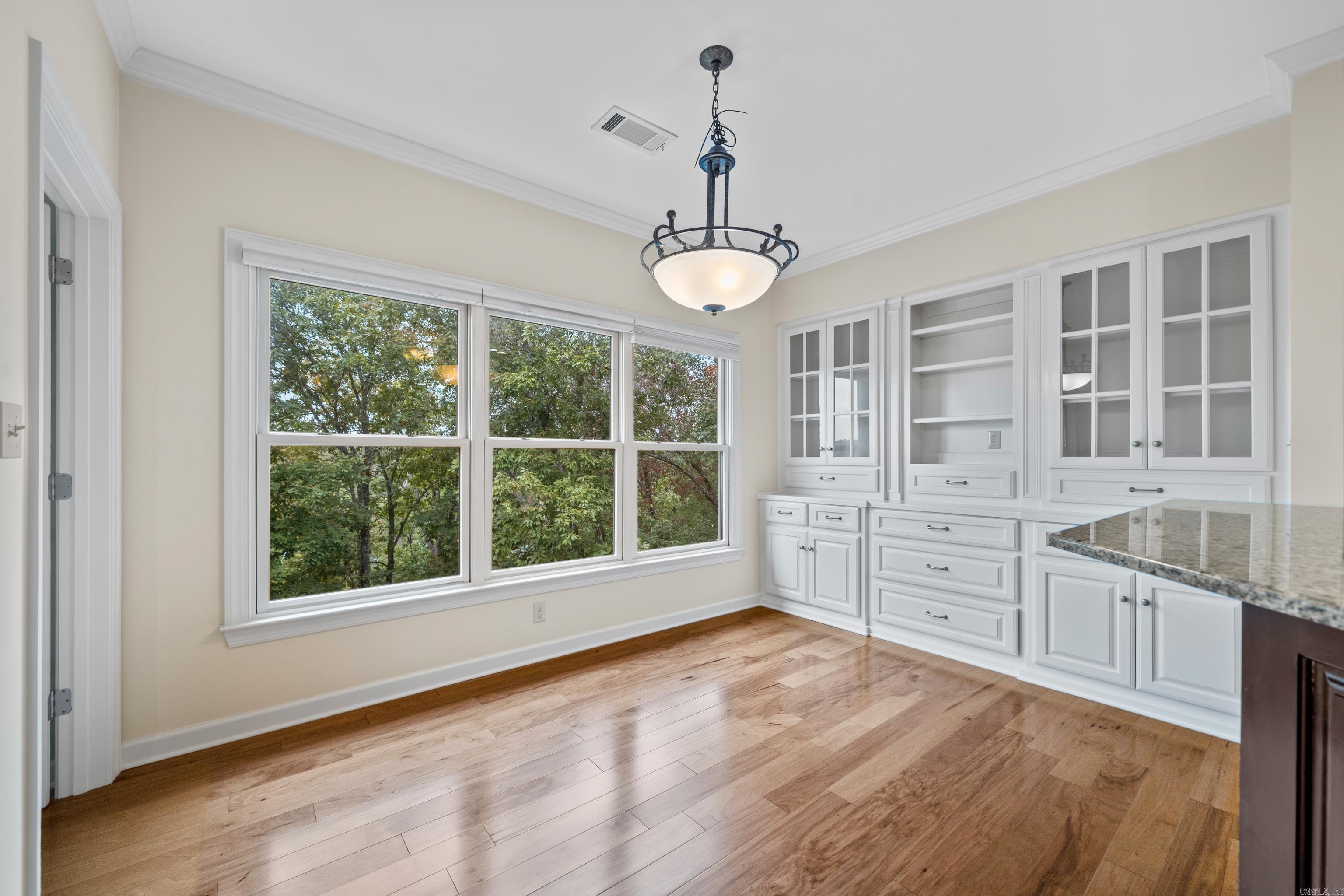 LAKE FOREST SHORES - Residential