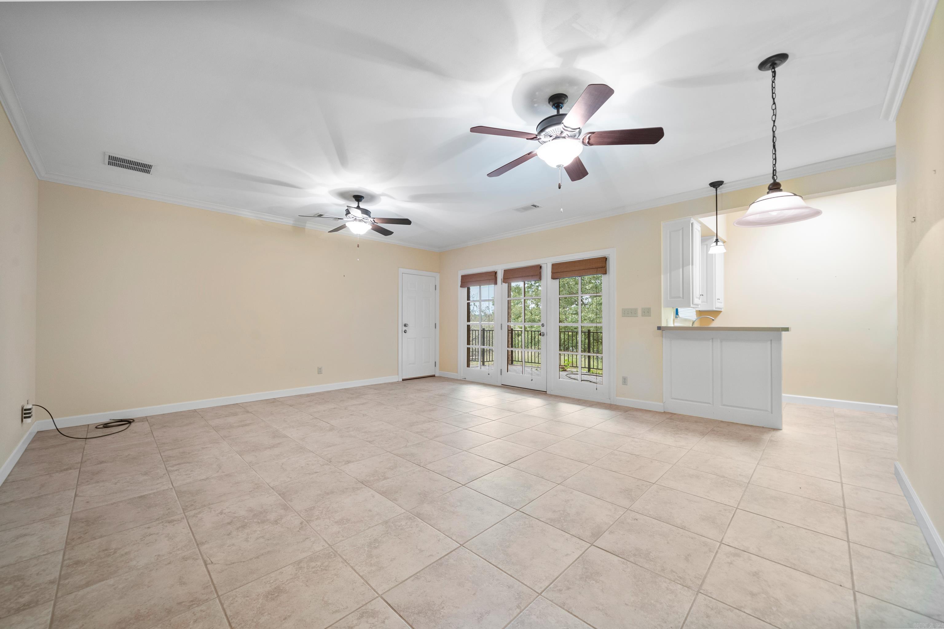 LAKE FOREST SHORES - Residential