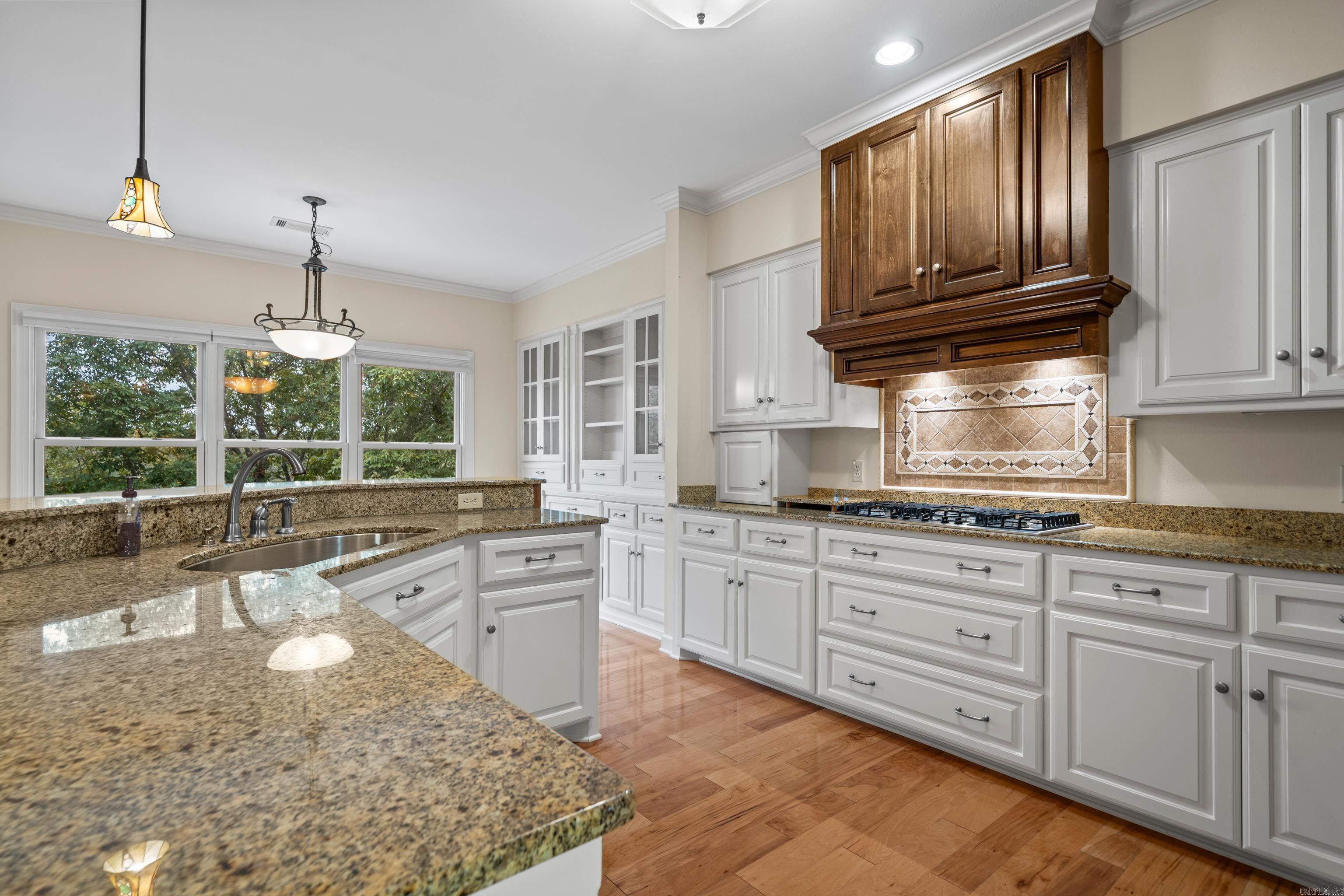 LAKE FOREST SHORES - Residential