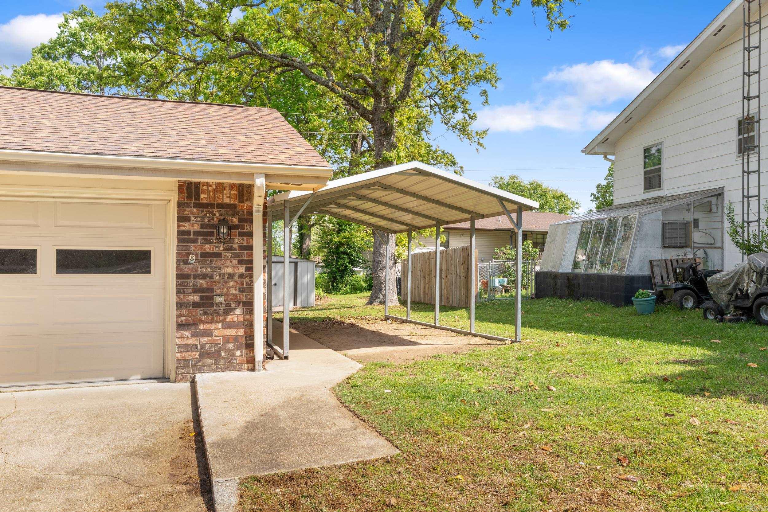 HIGH CHAPERAL - Residential