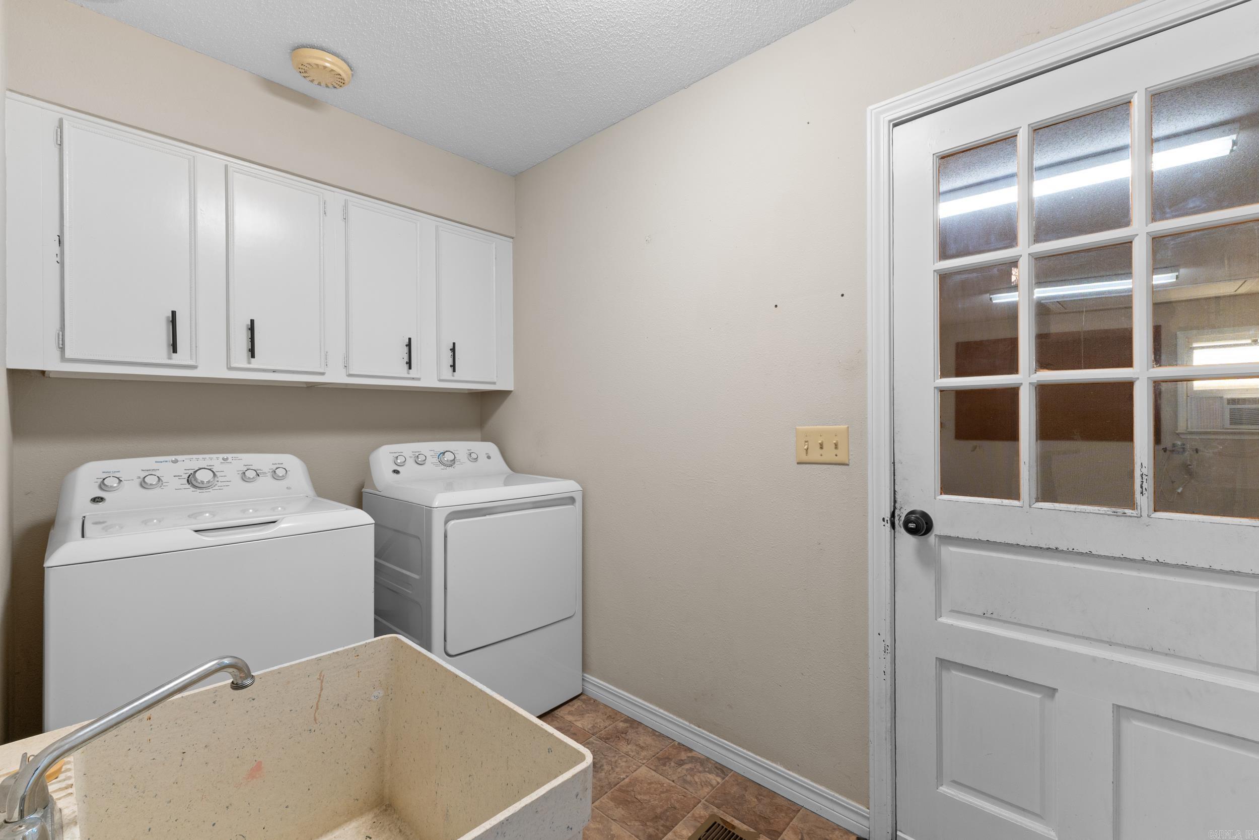 HIGH CHAPERAL - Residential