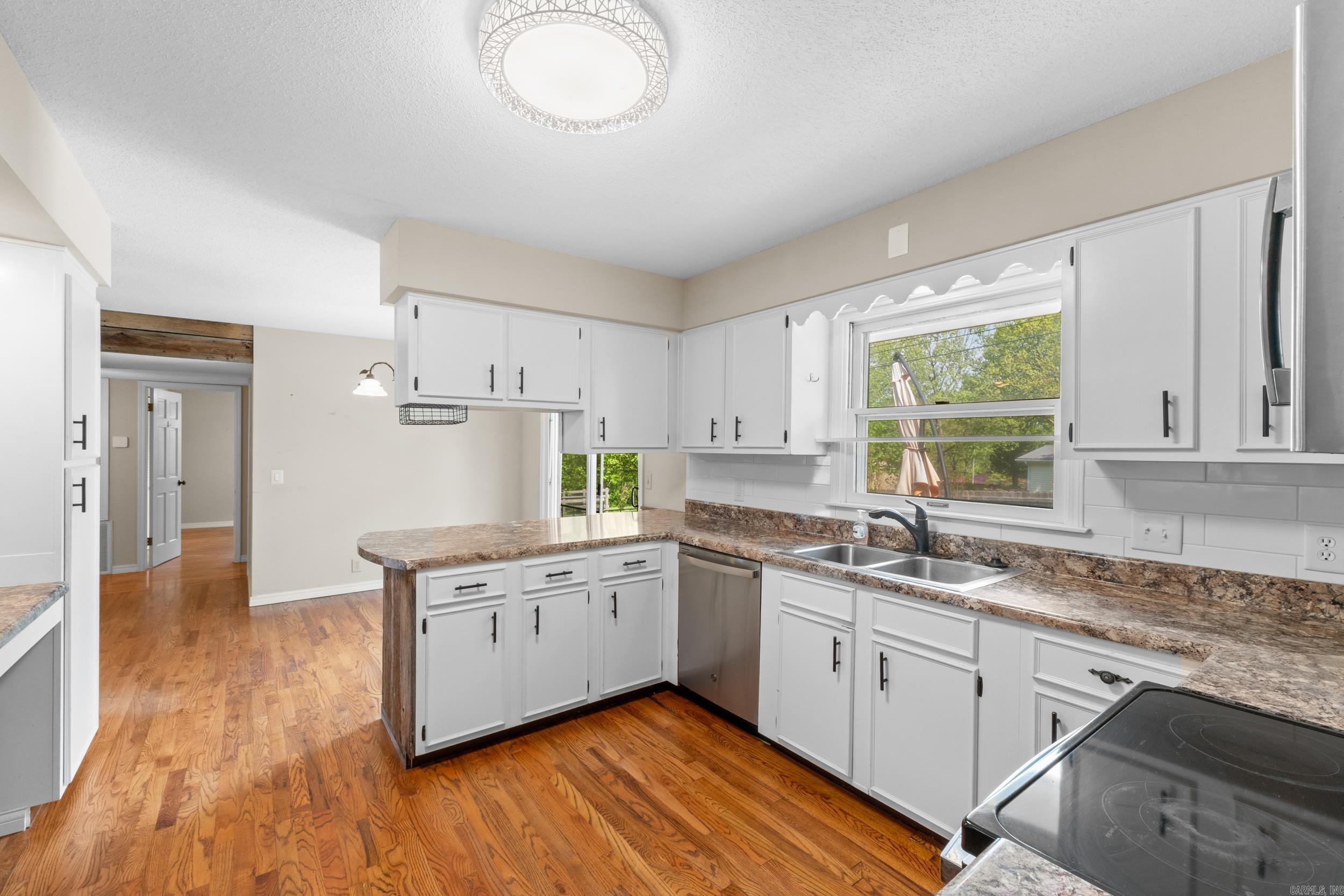 HIGH CHAPERAL - Residential