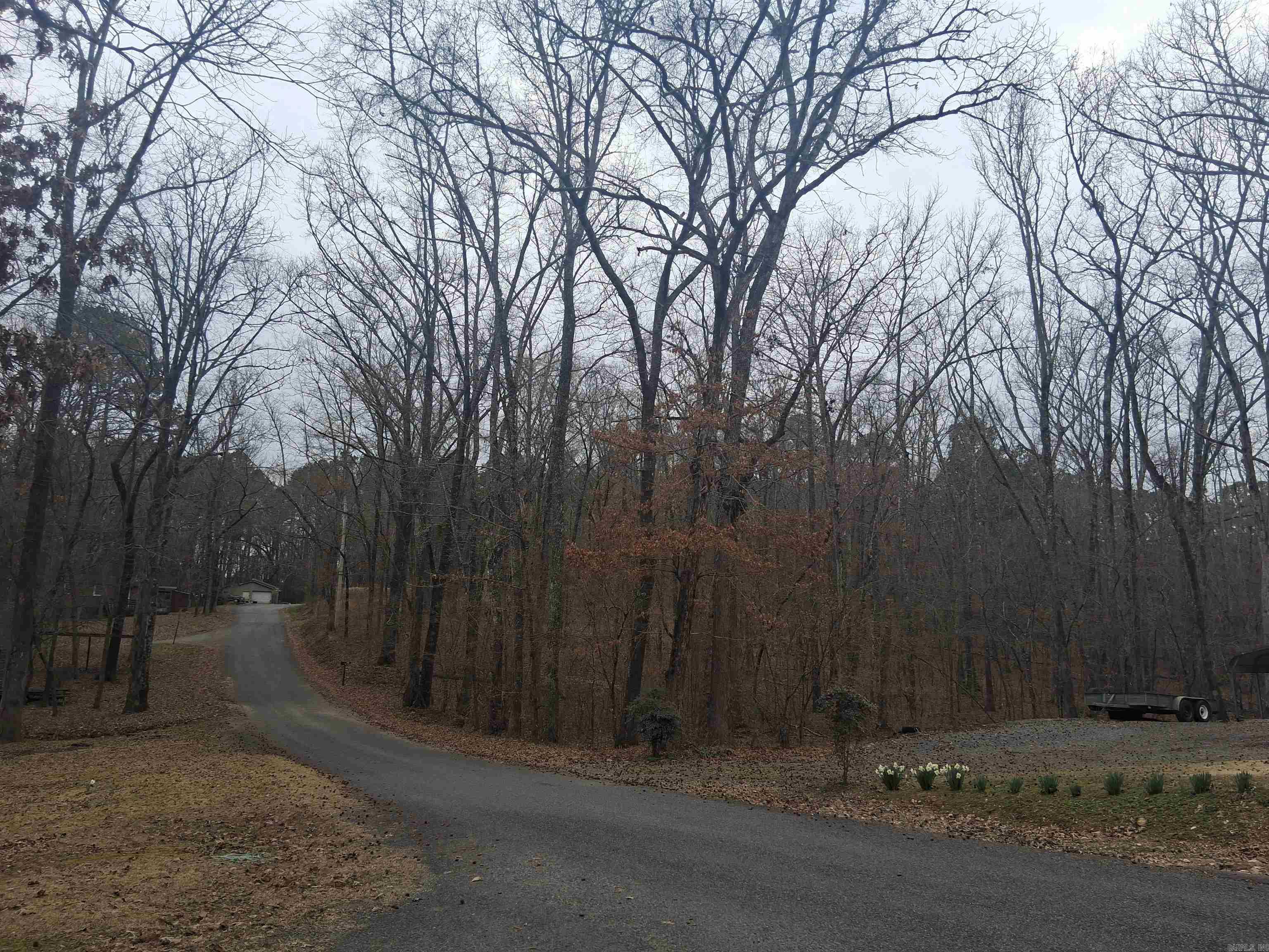 WOODLAND SHORES - Land