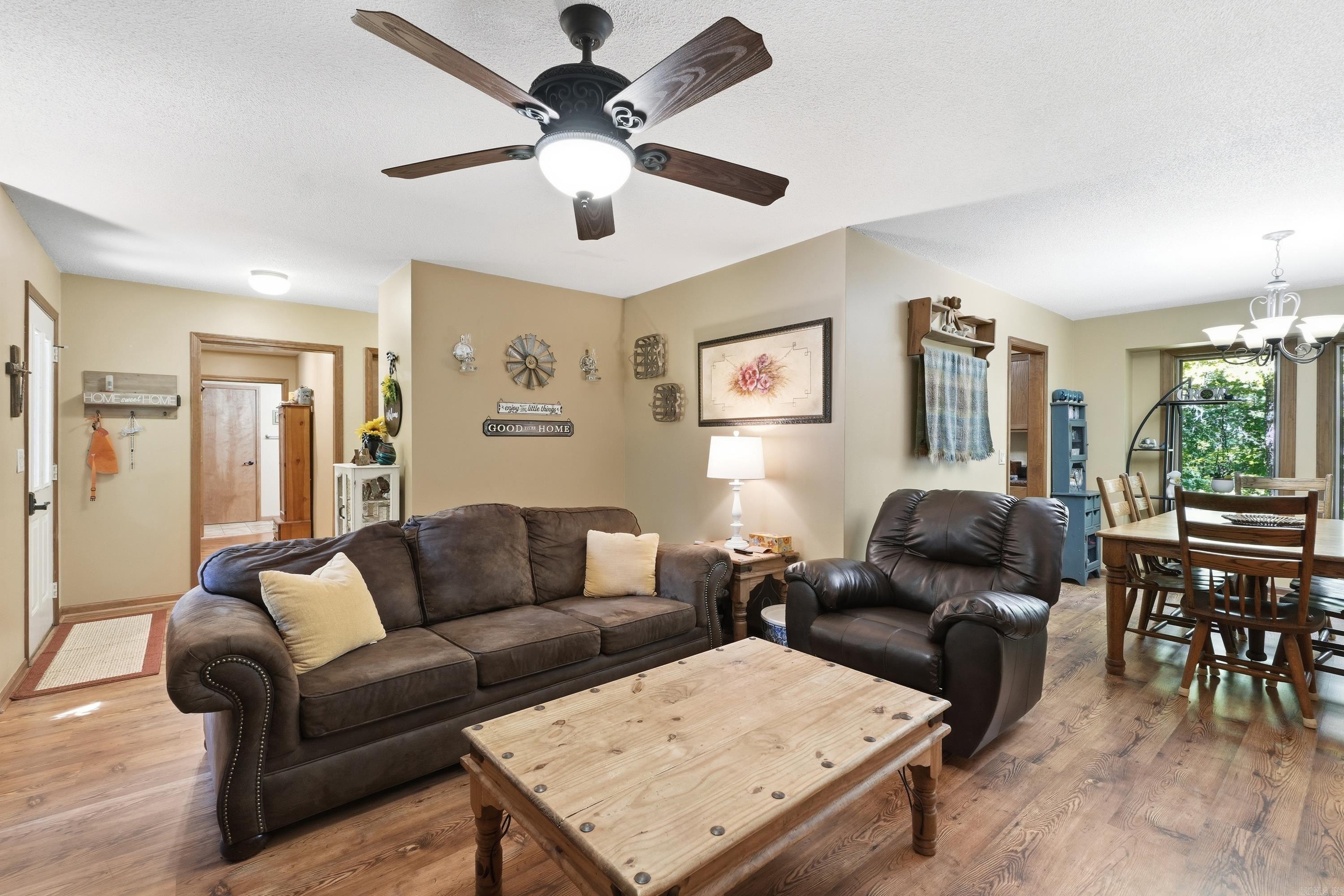 MOUNTAIN RANCH - Residential