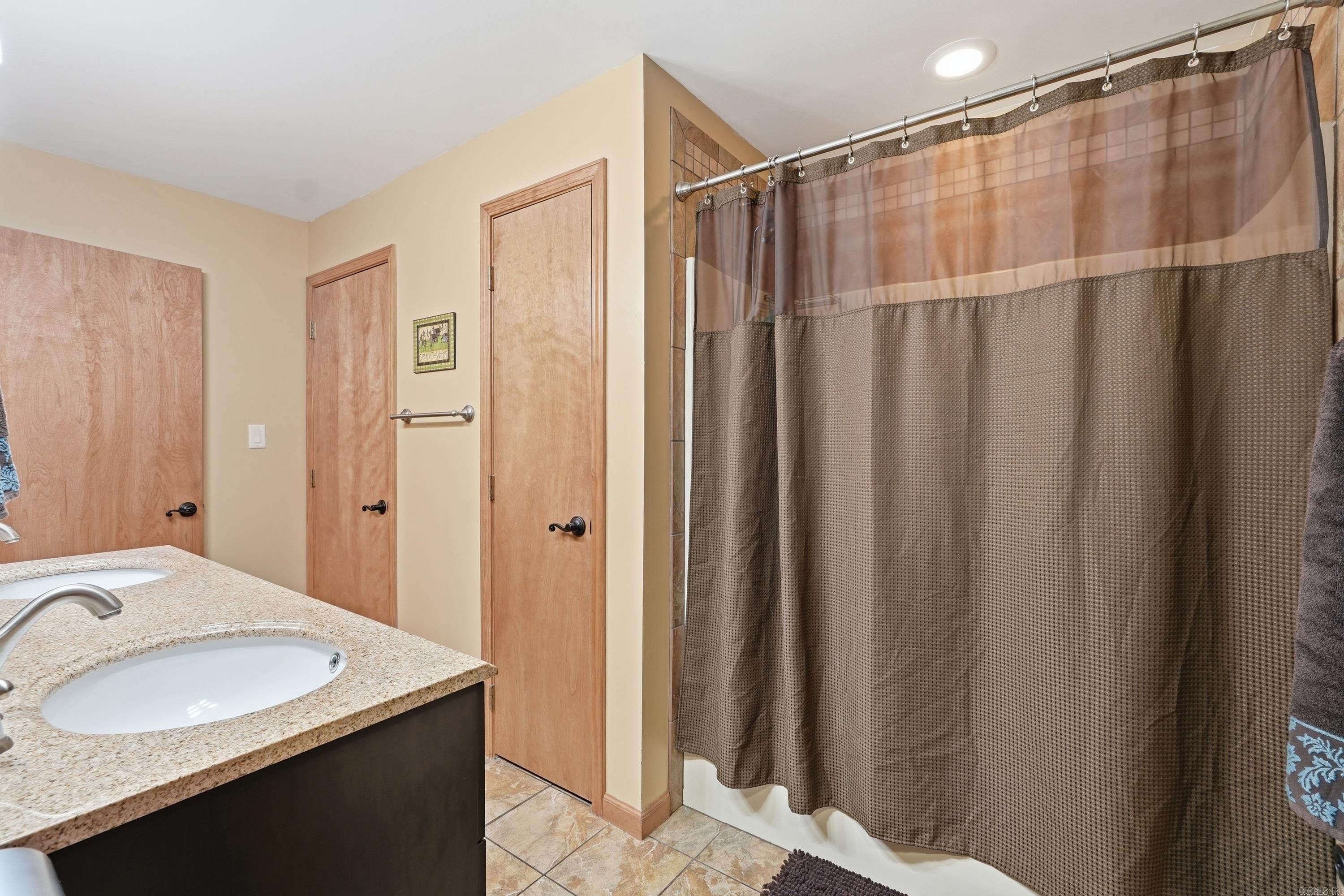 MOUNTAIN RANCH - Residential