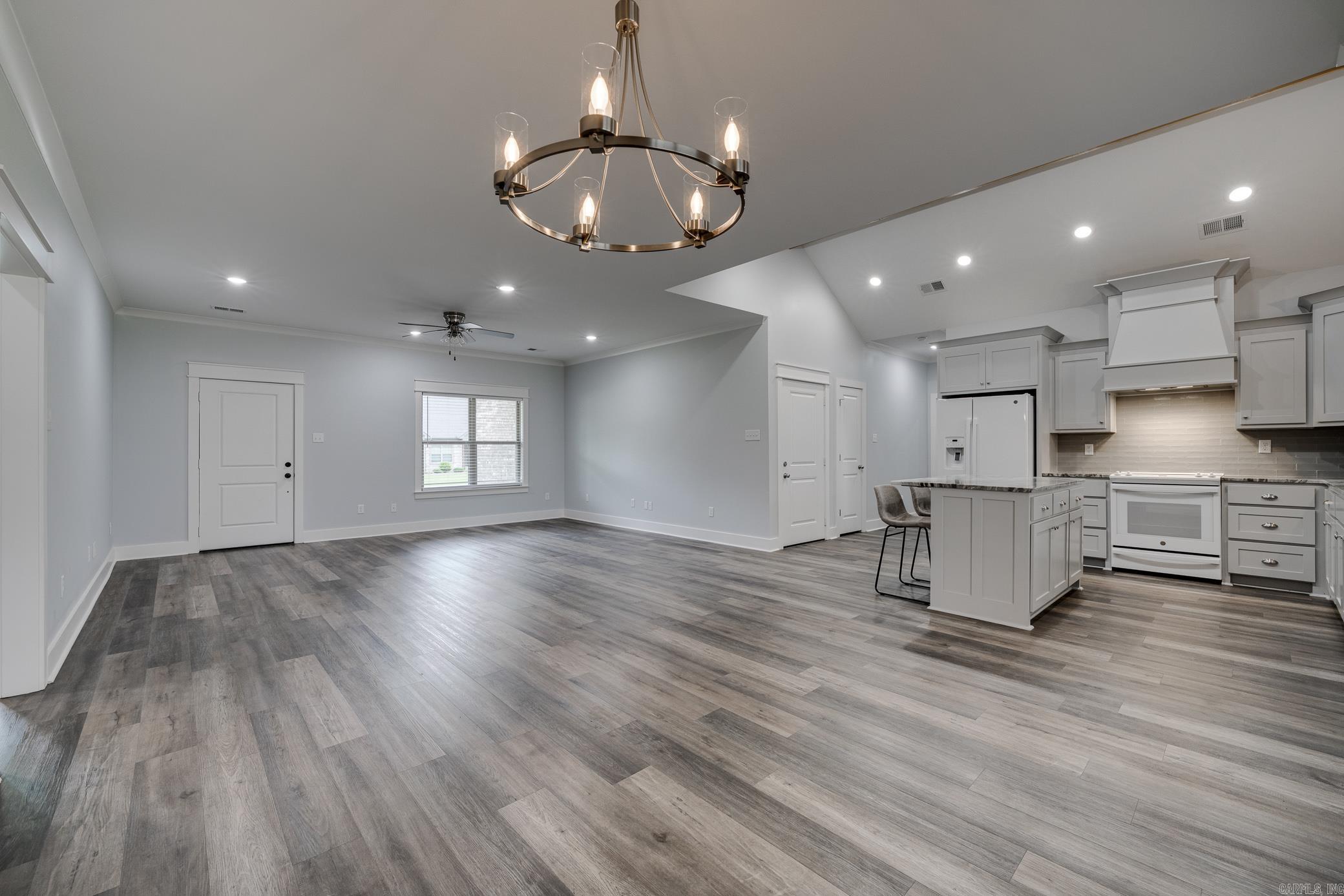 HIDDEN VALLEY ESTATES - Residential