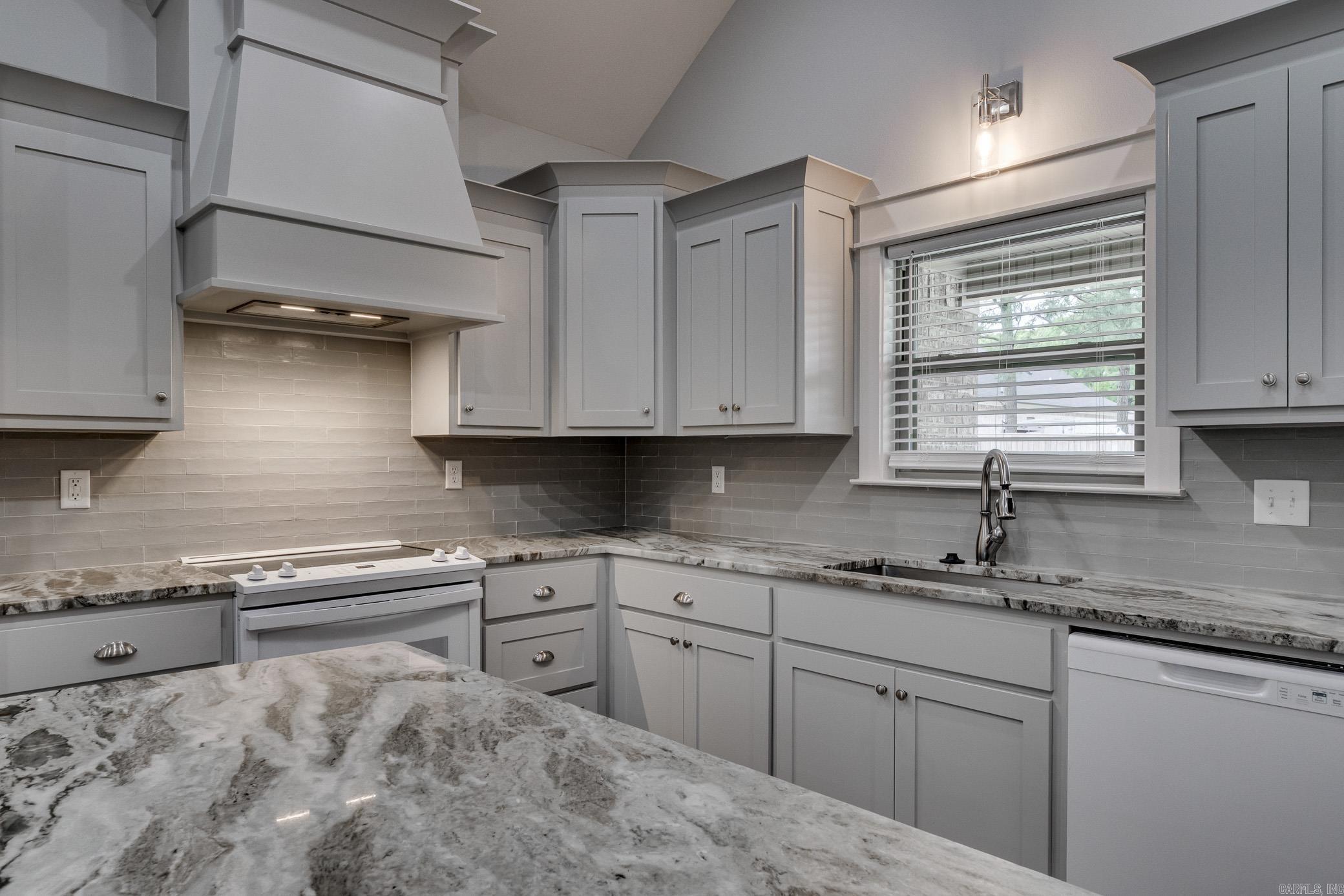 HIDDEN VALLEY ESTATES - Residential