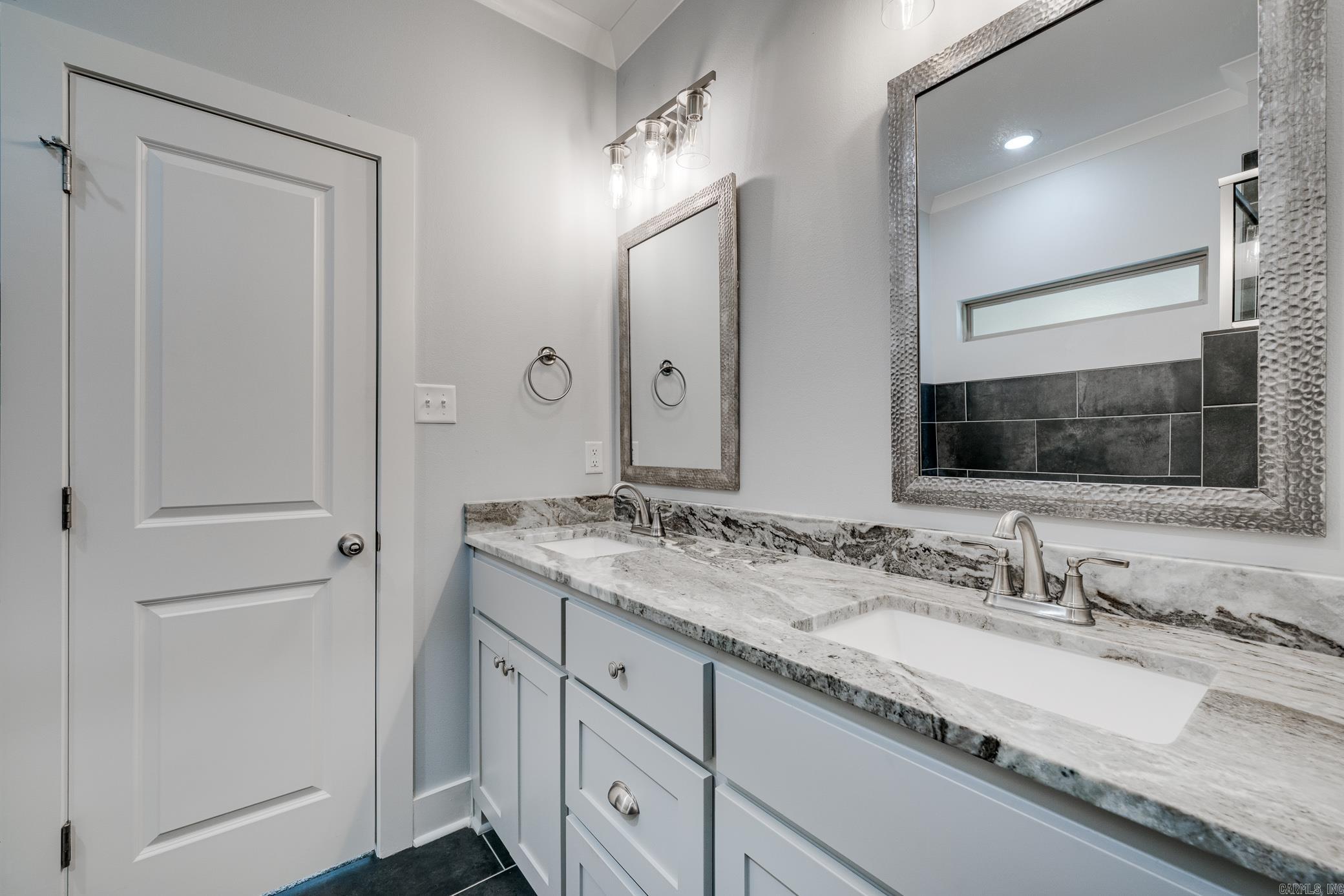 HIDDEN VALLEY ESTATES - Residential