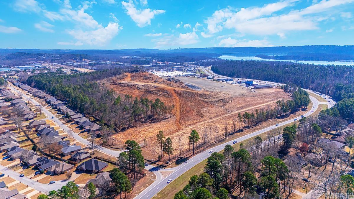 COUNTRY CLUB OF ARK THE - Land