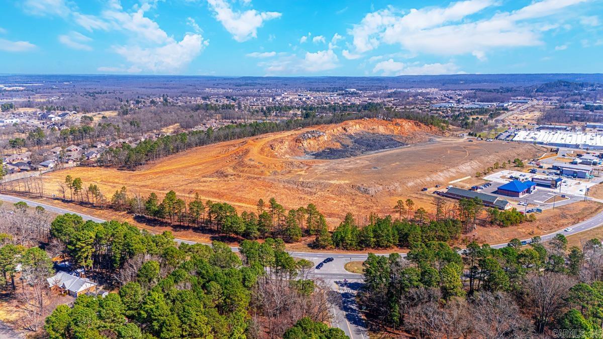 COUNTRY CLUB OF ARK THE - Land