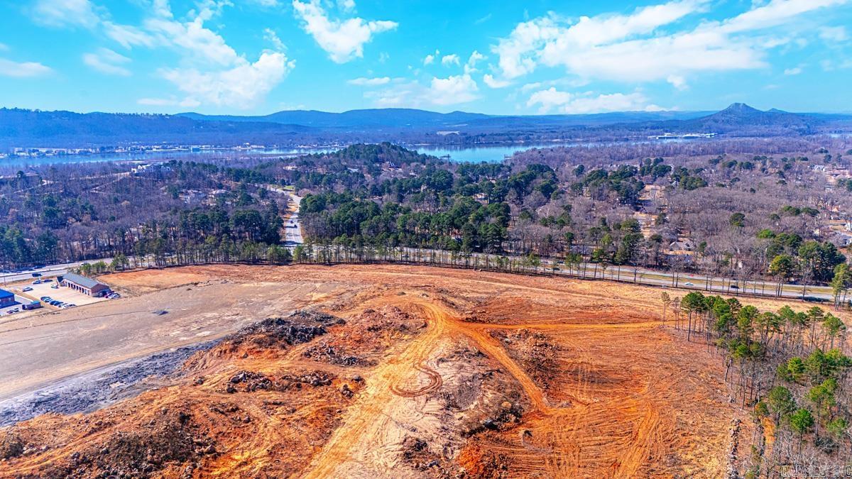 COUNTRY CLUB OF ARK THE - Land