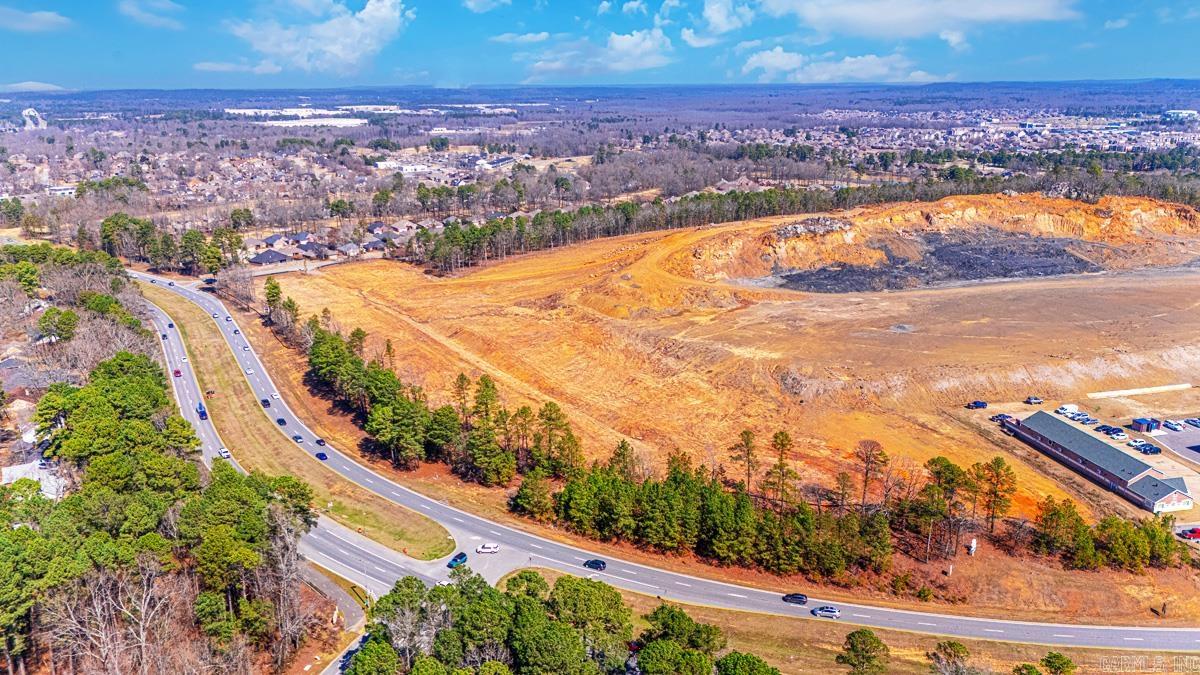 COUNTRY CLUB OF ARK THE - Land