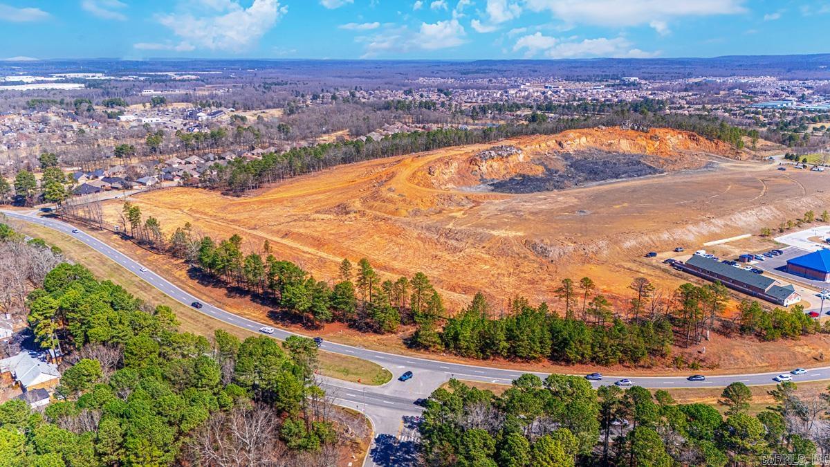 COUNTRY CLUB OF ARK THE - Land