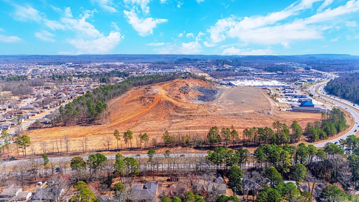 COUNTRY CLUB OF ARK THE - Land