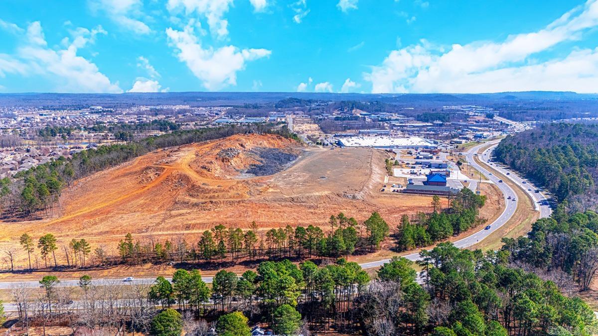 COUNTRY CLUB OF ARK THE - Land