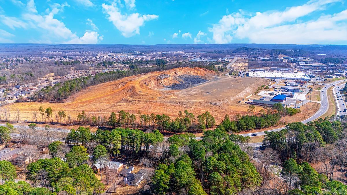 COUNTRY CLUB OF ARK THE - Land