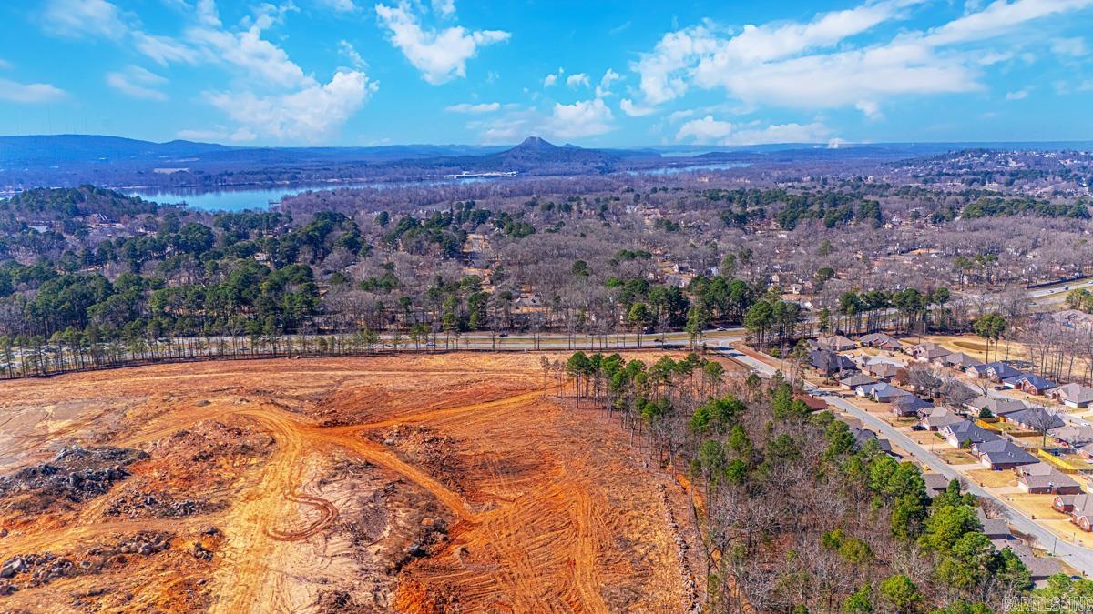 COUNTRY CLUB OF ARK THE - Land