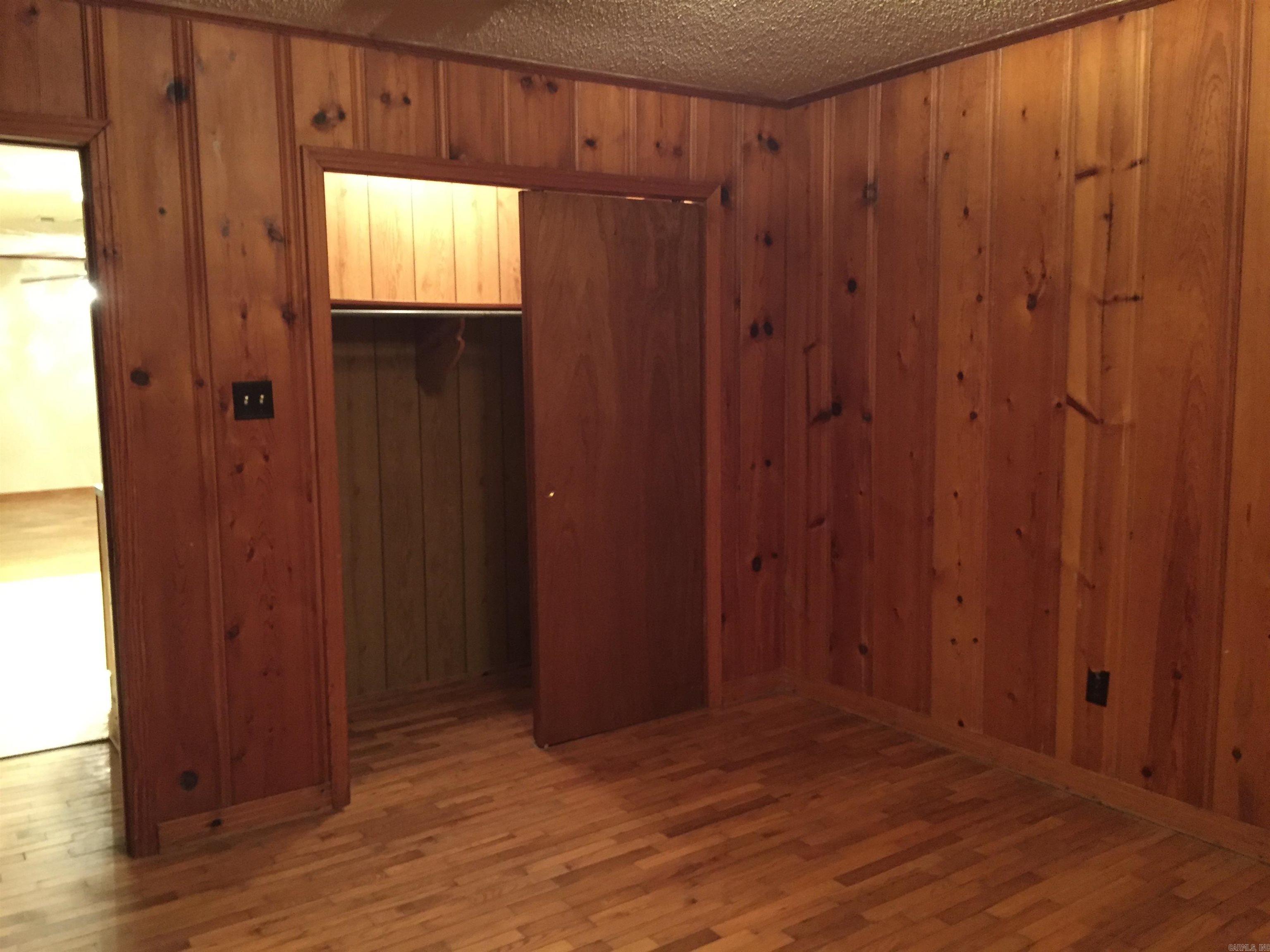 Lake Shore - Residential Lease