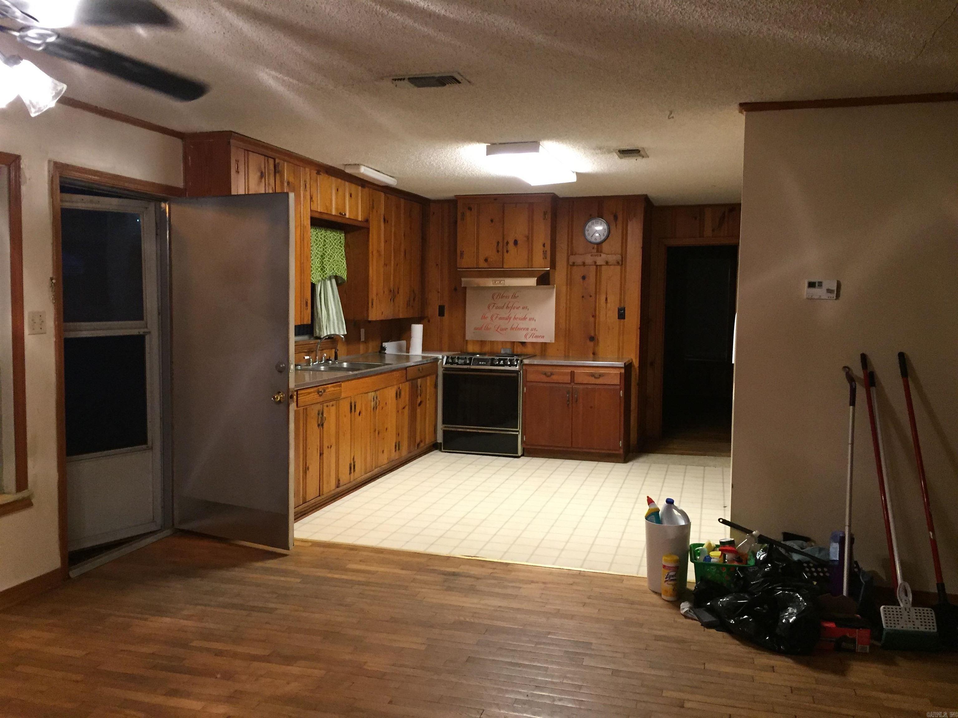 Lake Shore - Residential Lease