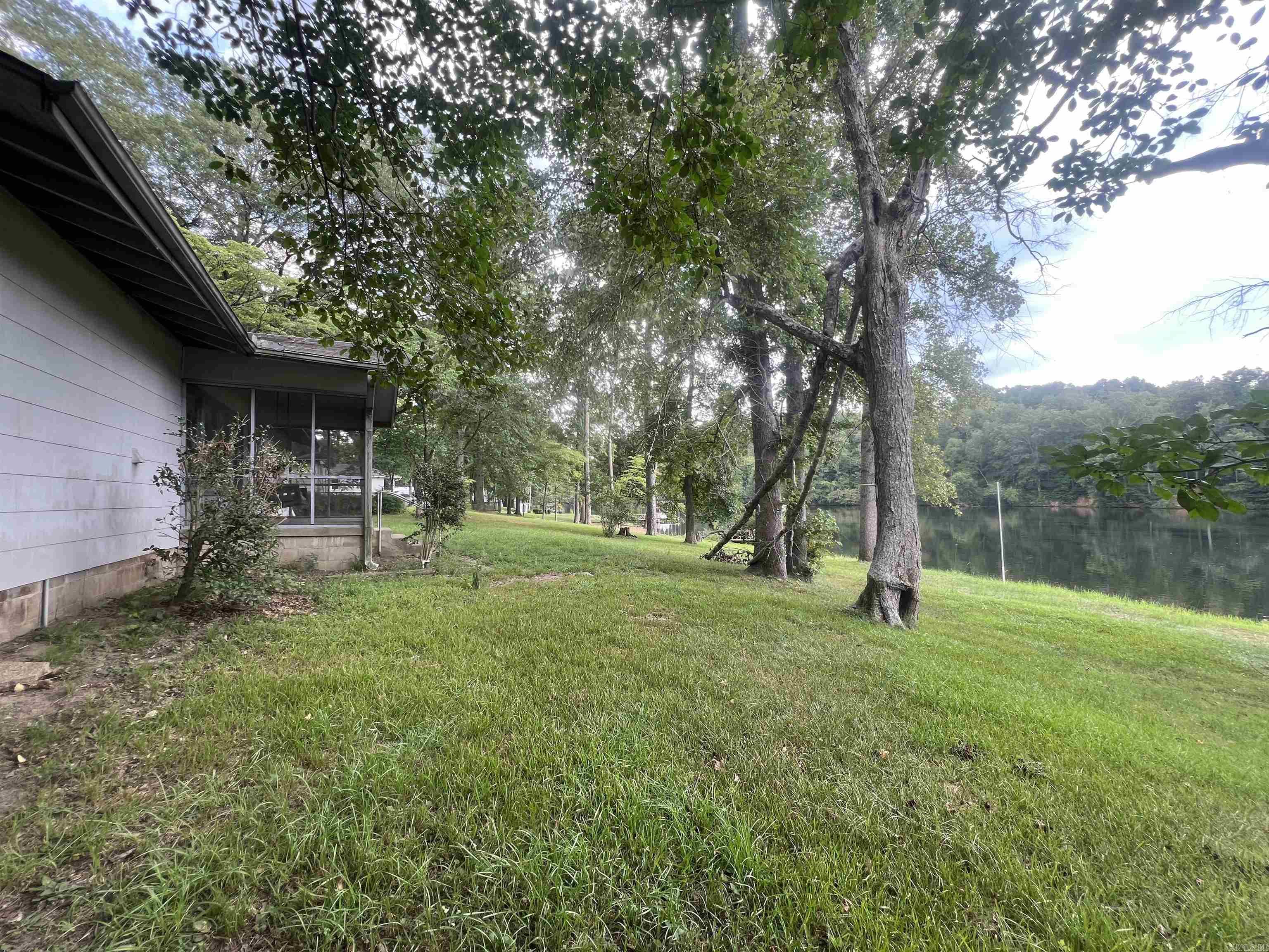Lake Shore - Residential Lease
