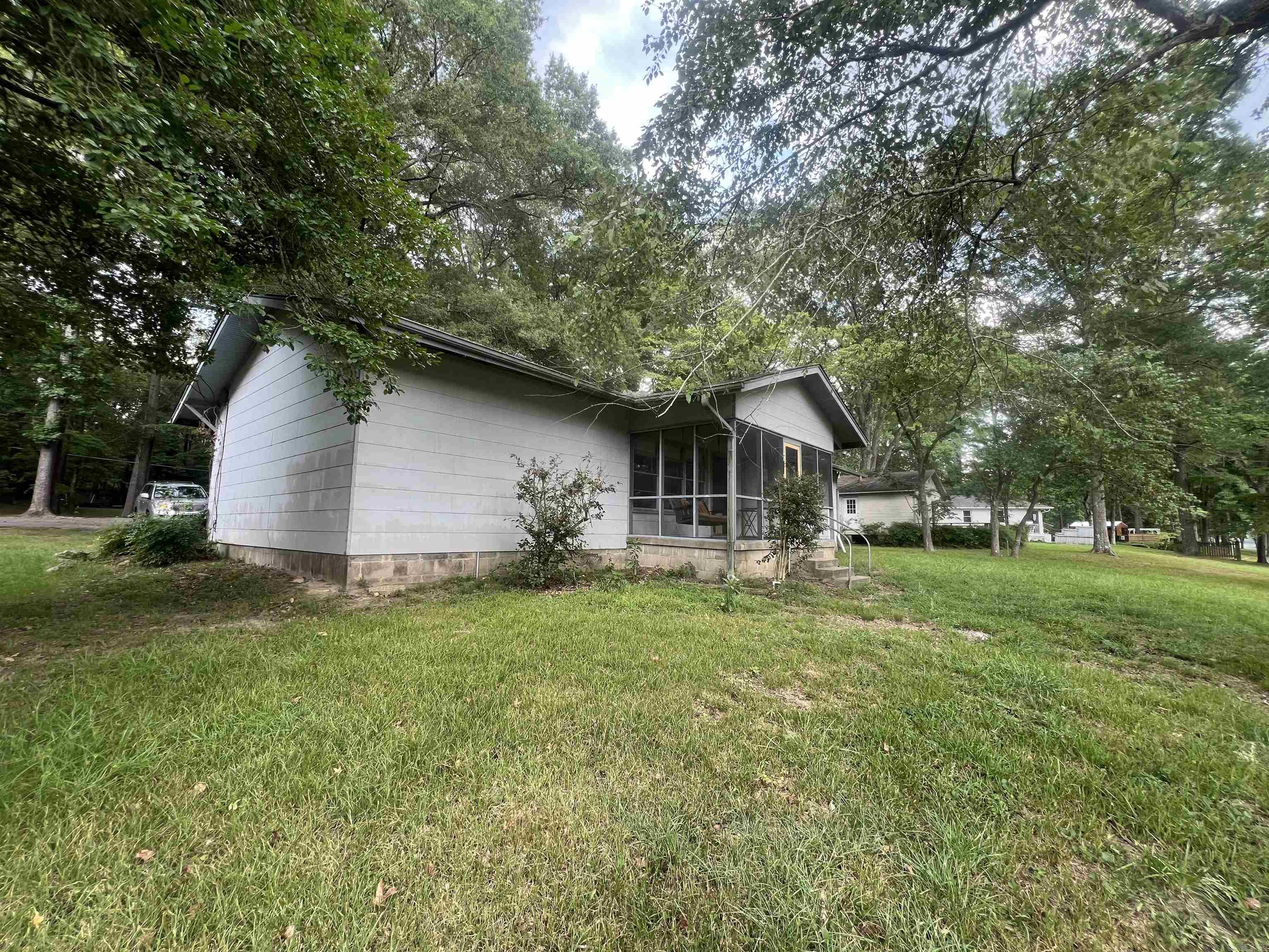 Lake Shore - Residential Lease