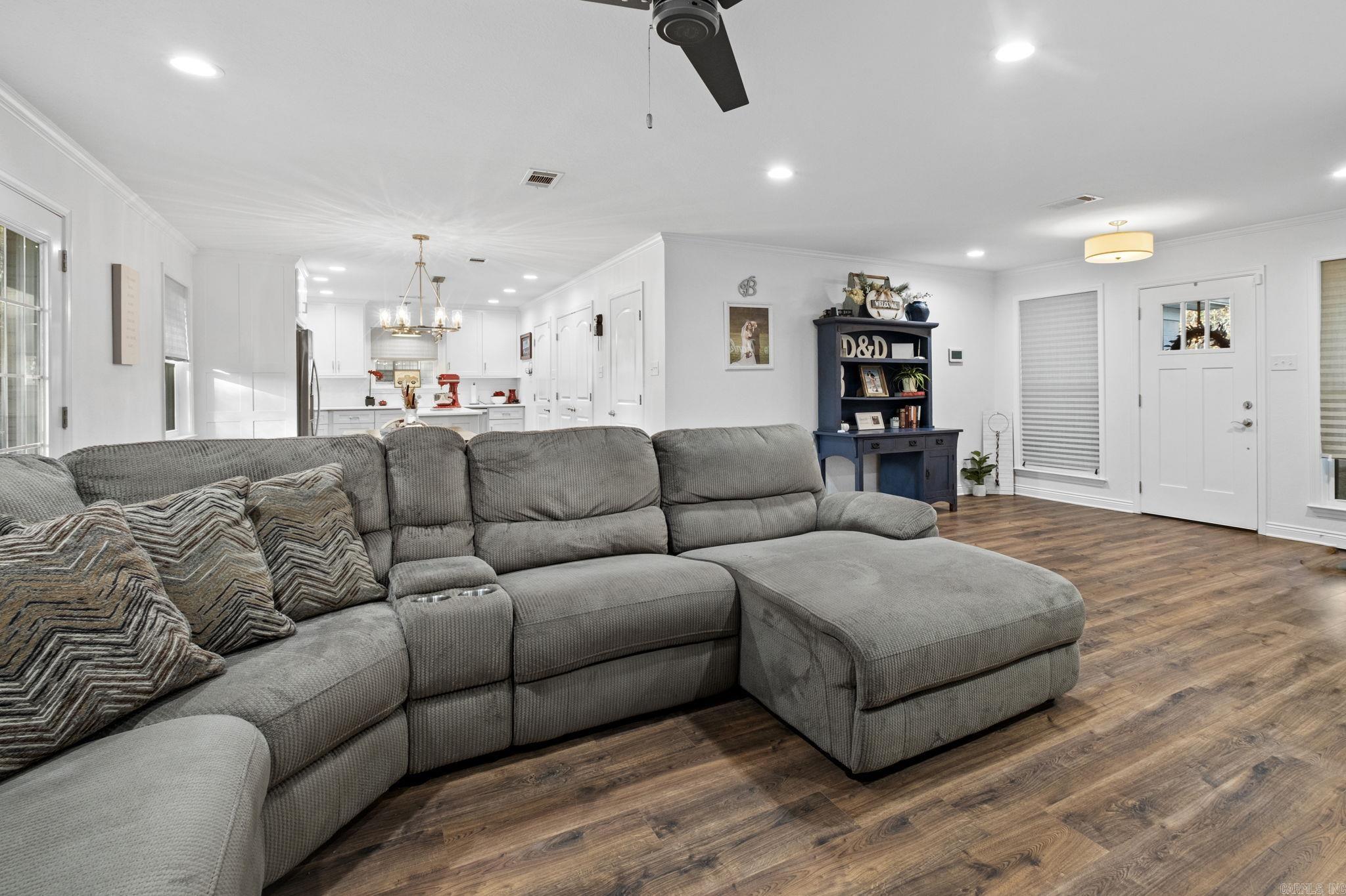 ARBOR OAKS - Residential