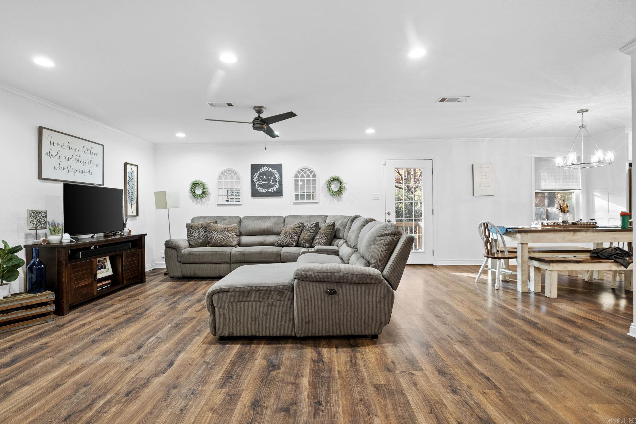 ARBOR OAKS - Residential