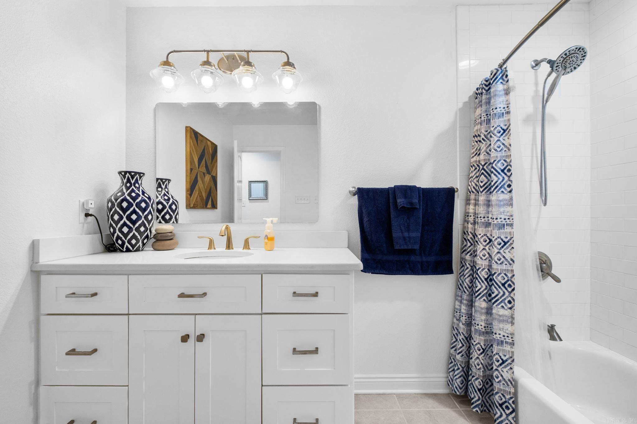 ARBOR OAKS - Residential