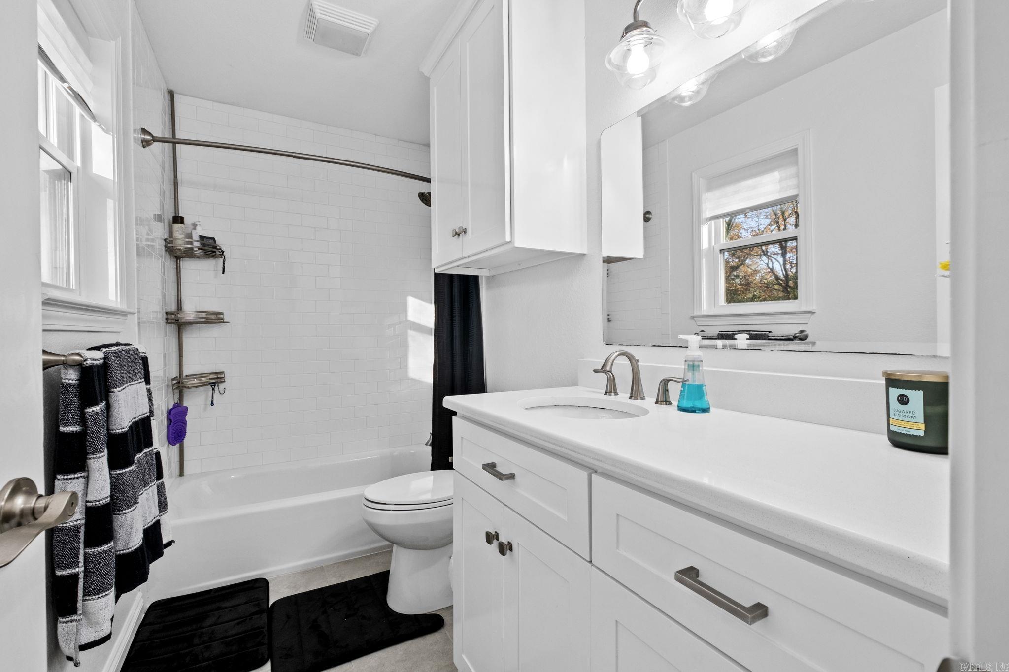 ARBOR OAKS - Residential