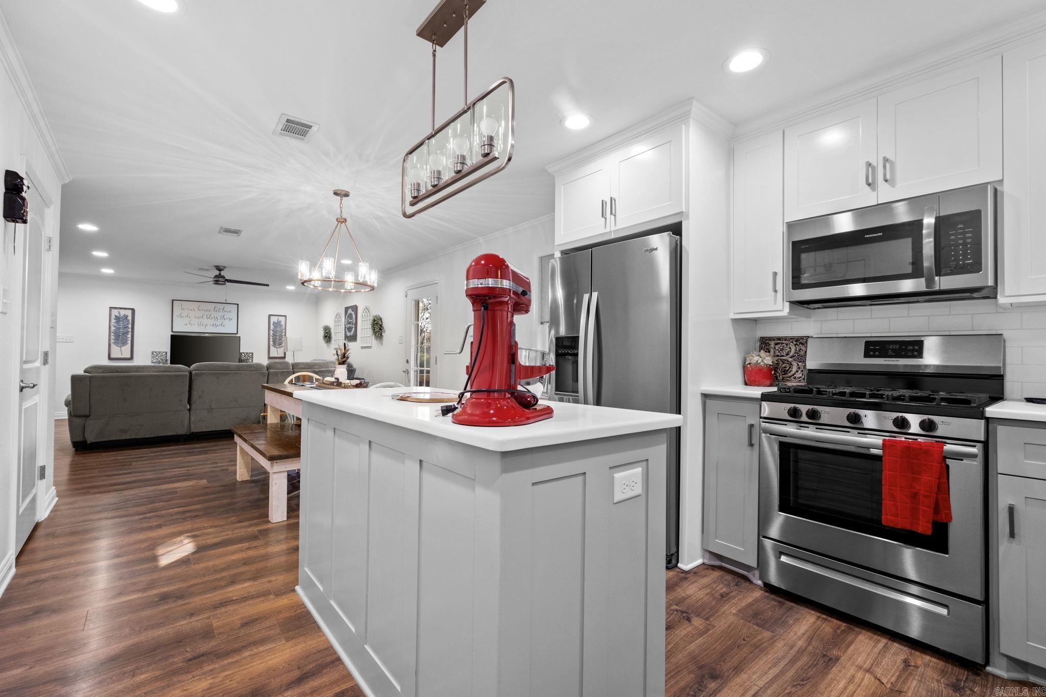 ARBOR OAKS - Residential