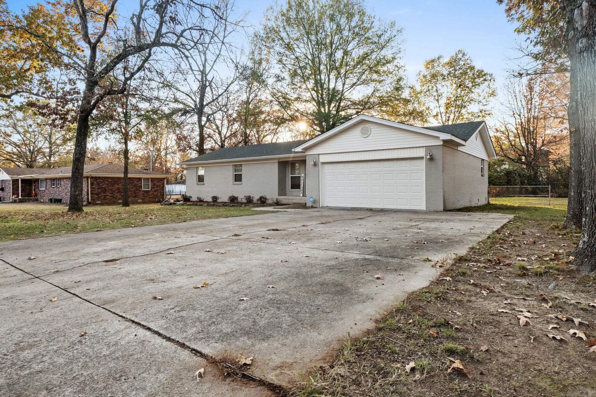 ARBOR OAKS - Residential