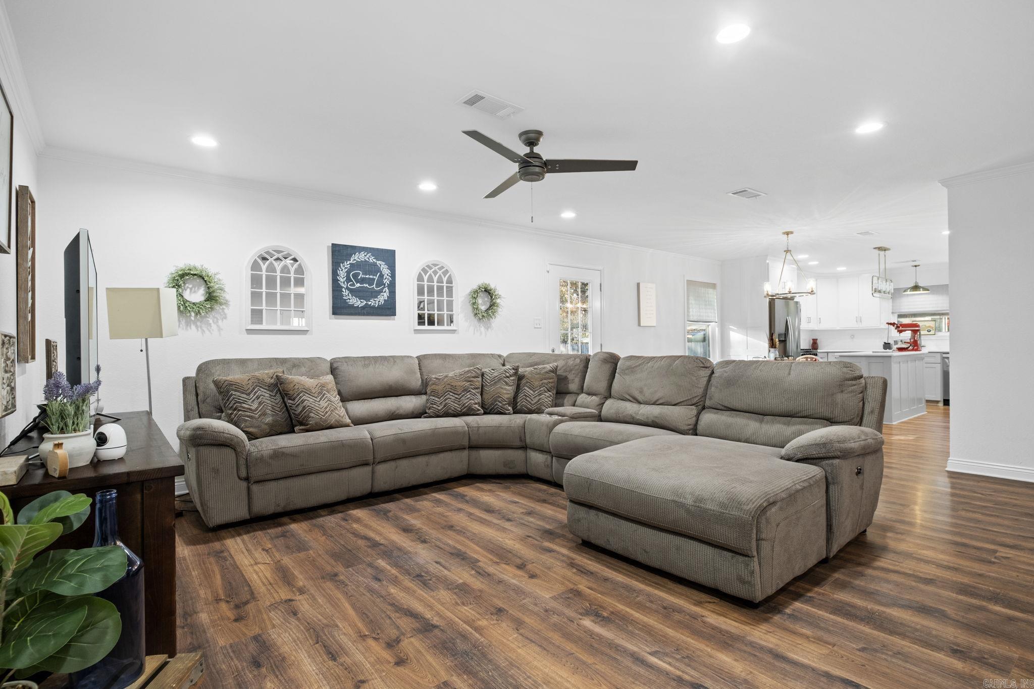 ARBOR OAKS - Residential