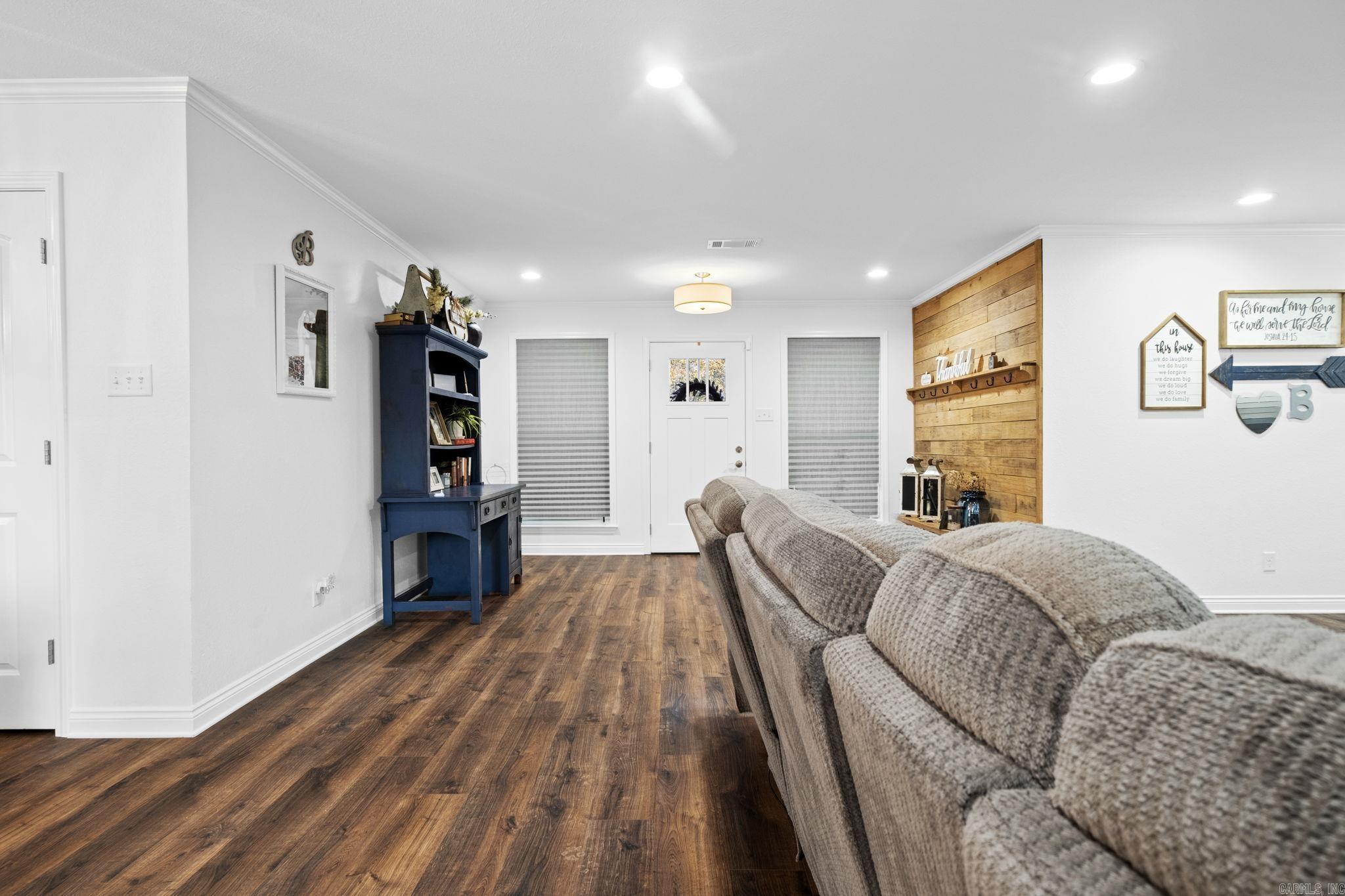 ARBOR OAKS - Residential