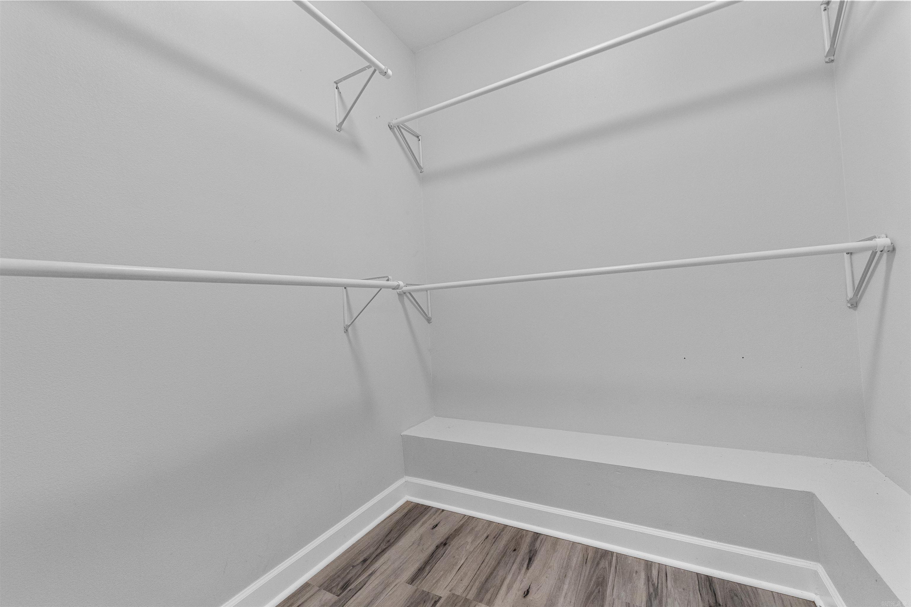 AUSTIN CREEK EST - Residential