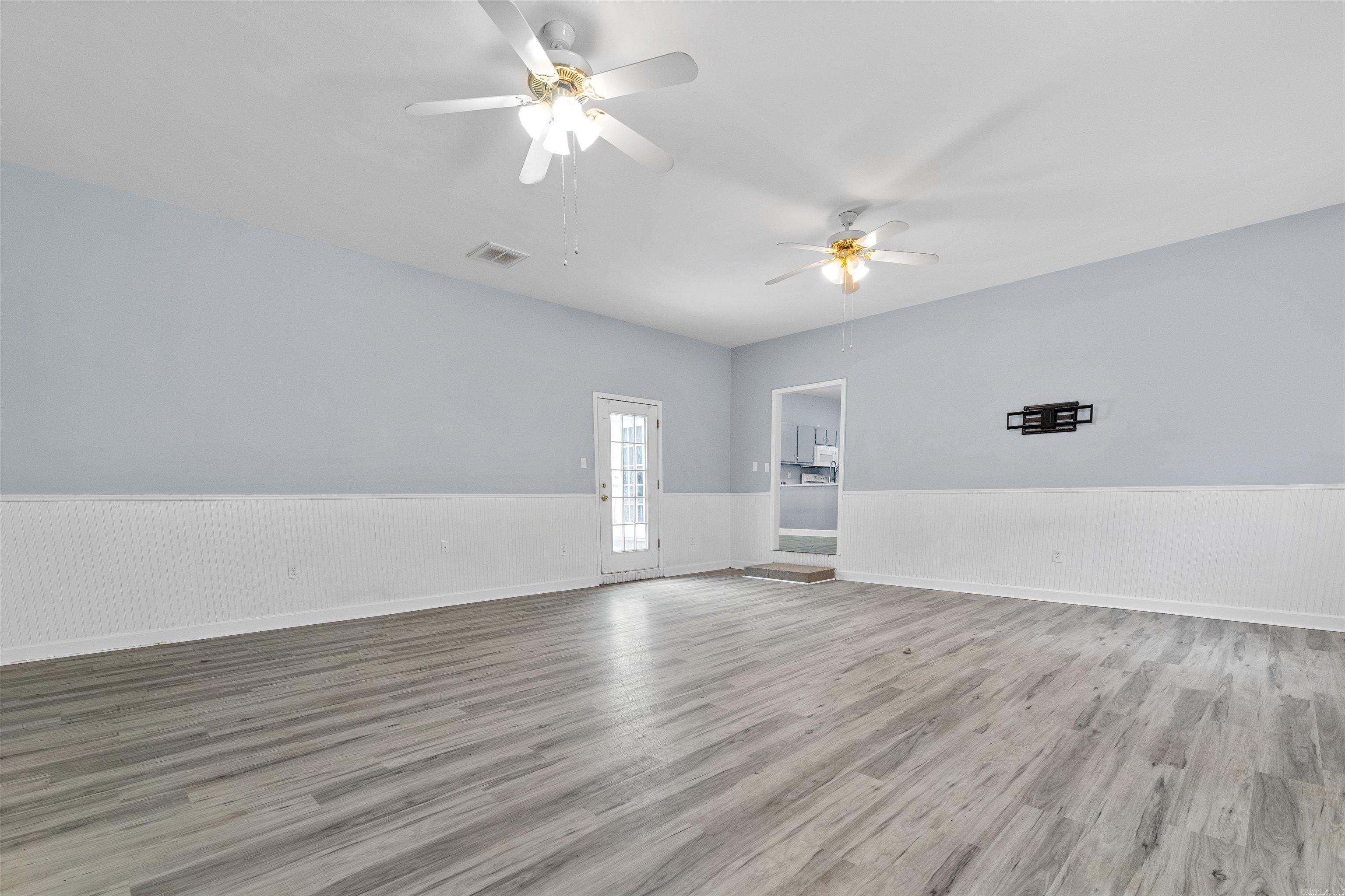 AUSTIN CREEK EST - Residential