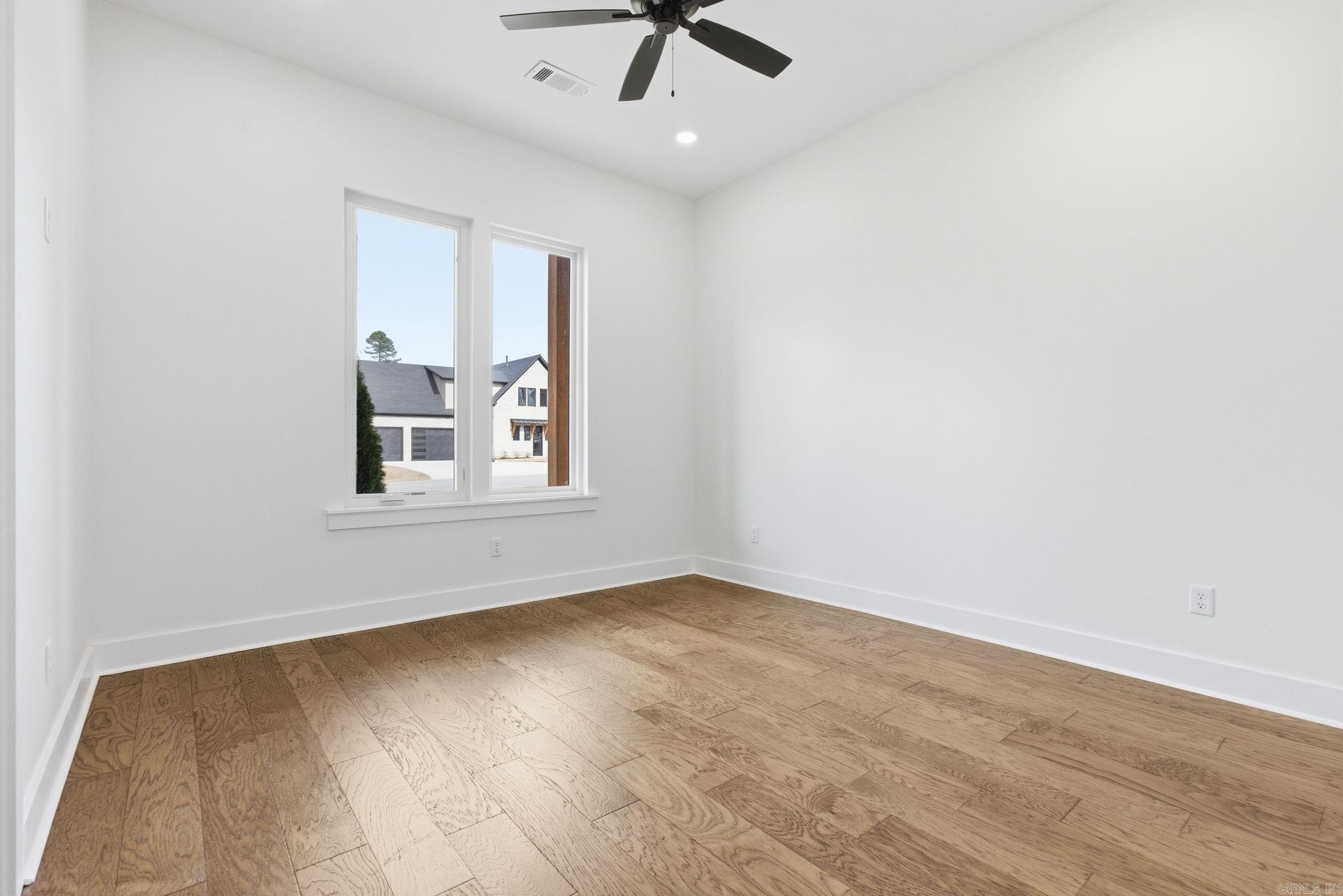 AVILLA MANOR - Residential