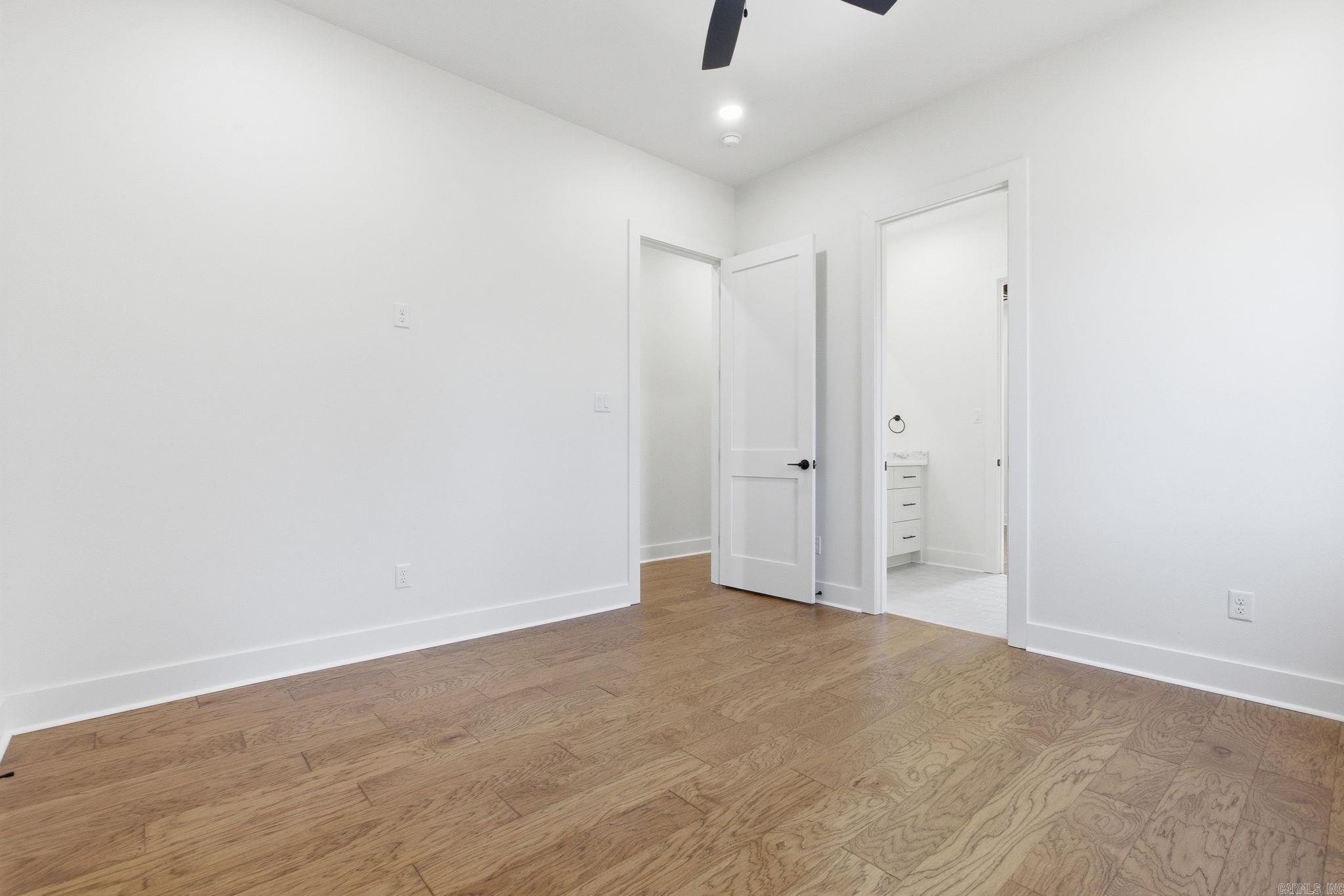 AVILLA MANOR - Residential