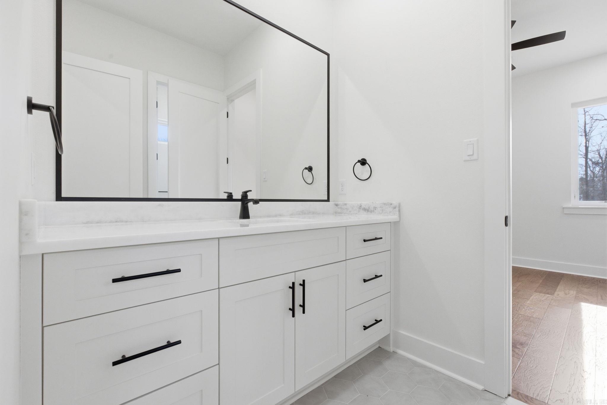 AVILLA MANOR - Residential