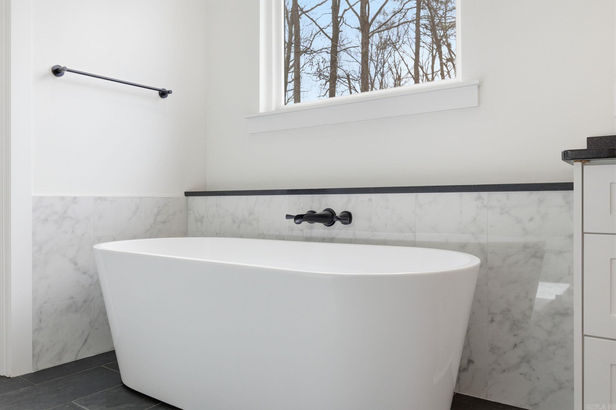 AVILLA MANOR - Residential