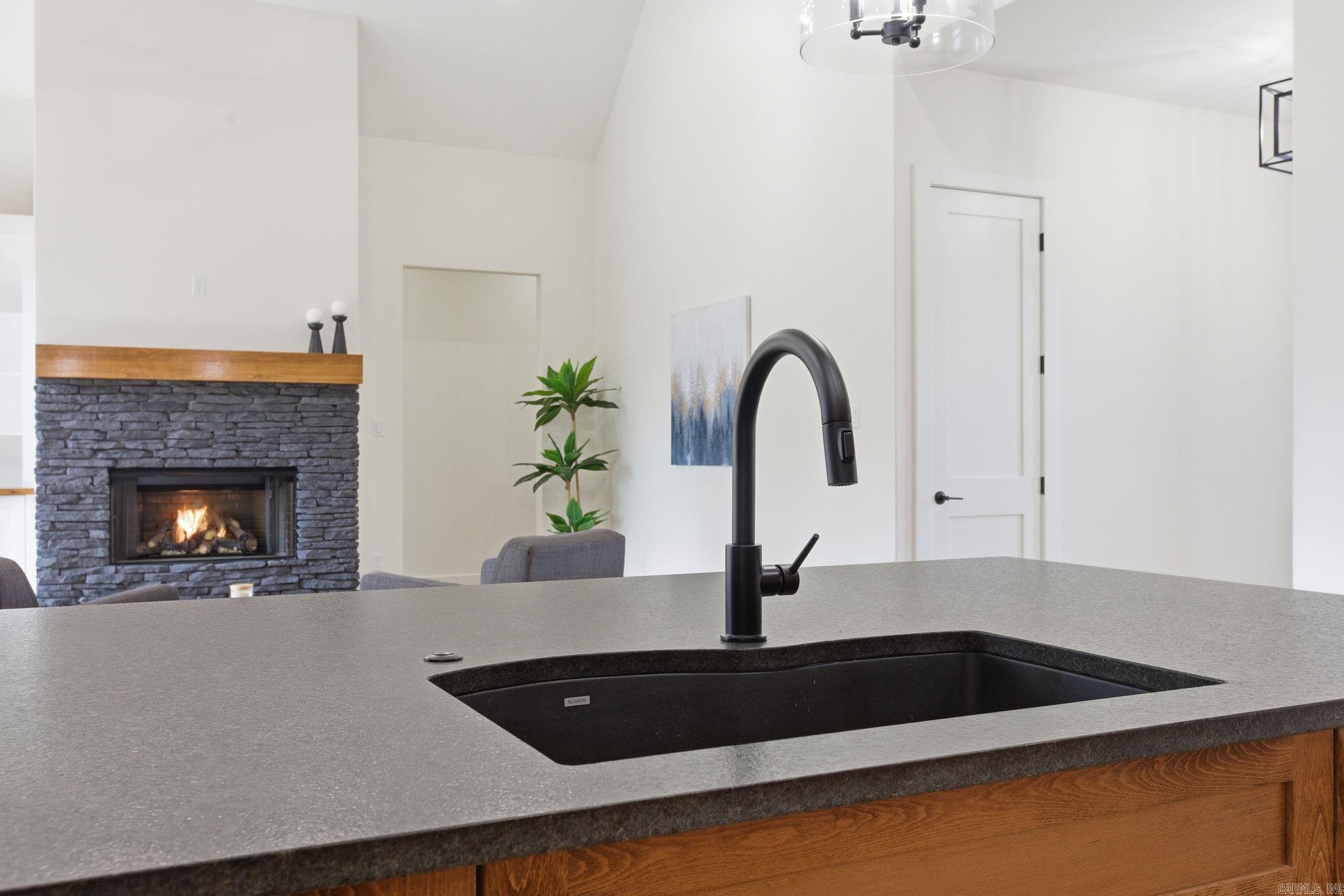 AVILLA MANOR - Residential