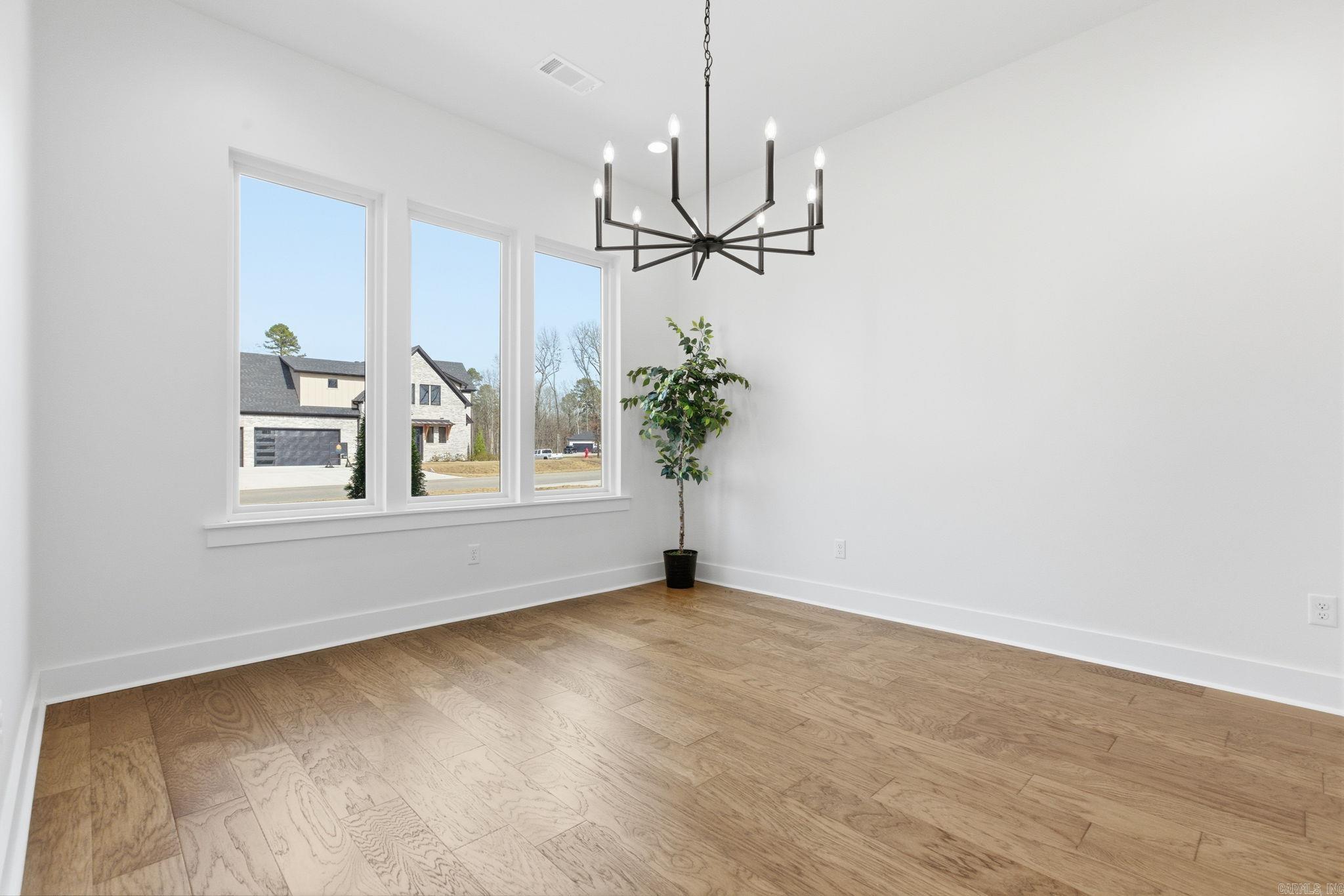 AVILLA MANOR - Residential