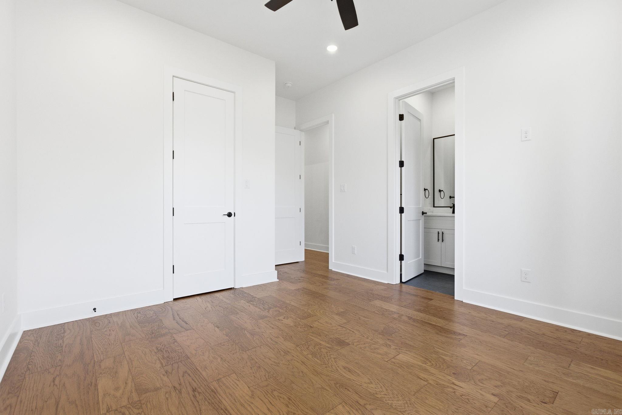 AVILLA MANOR - Residential