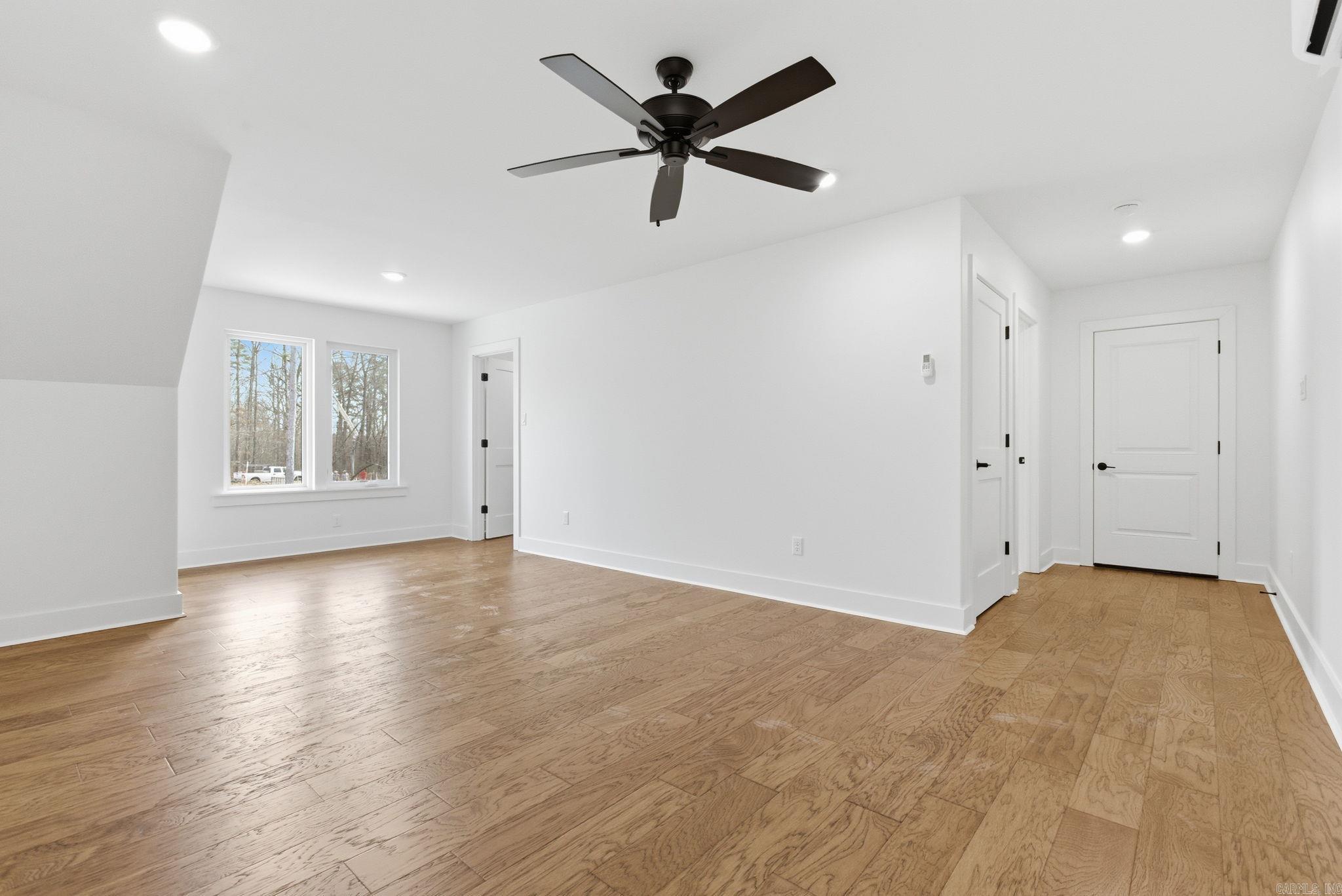 AVILLA MANOR - Residential